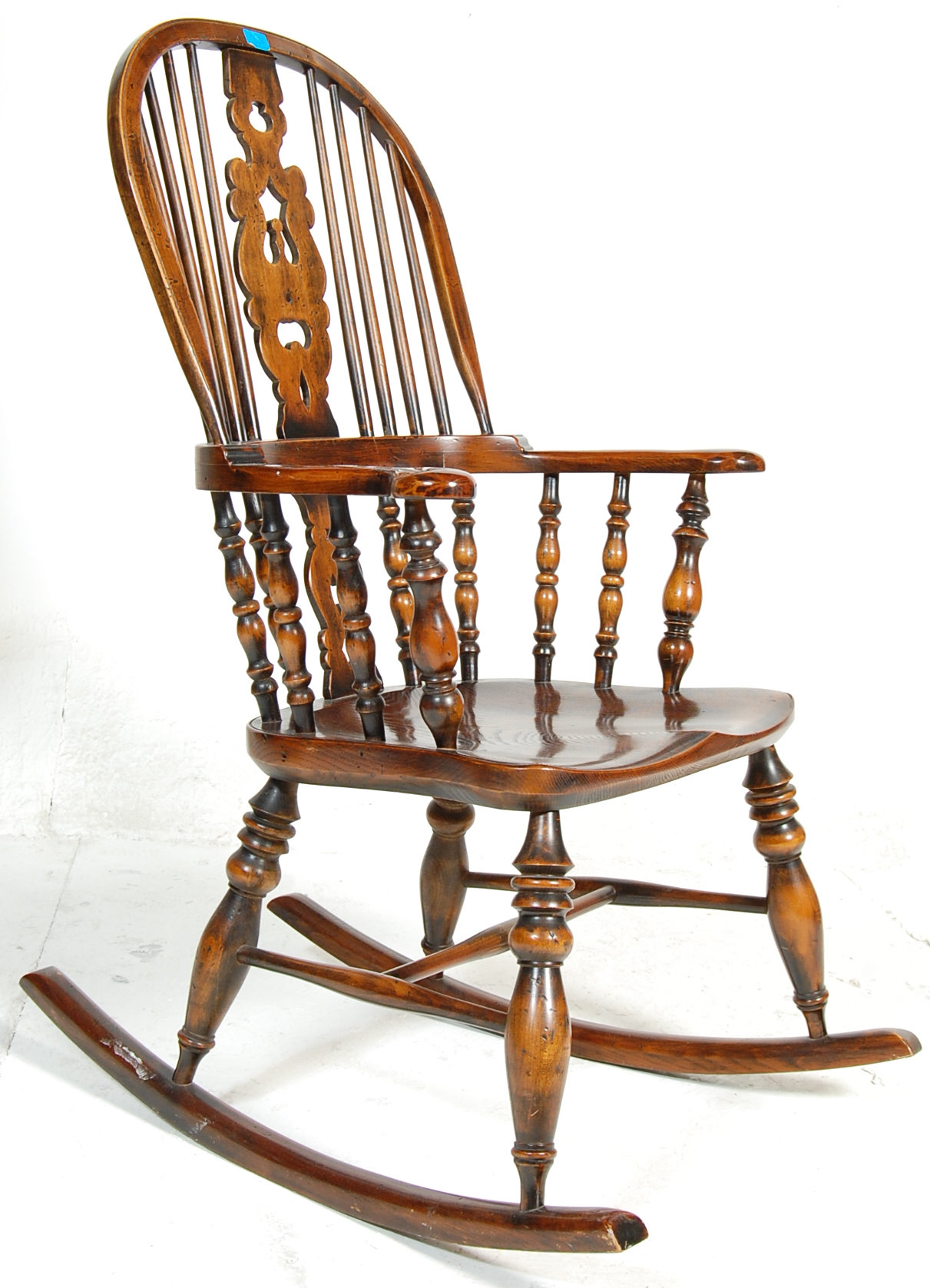 A good quality reproduction 19th Century Victorian Windsor rocking chair having a hooped back with a - Image 8 of 12
