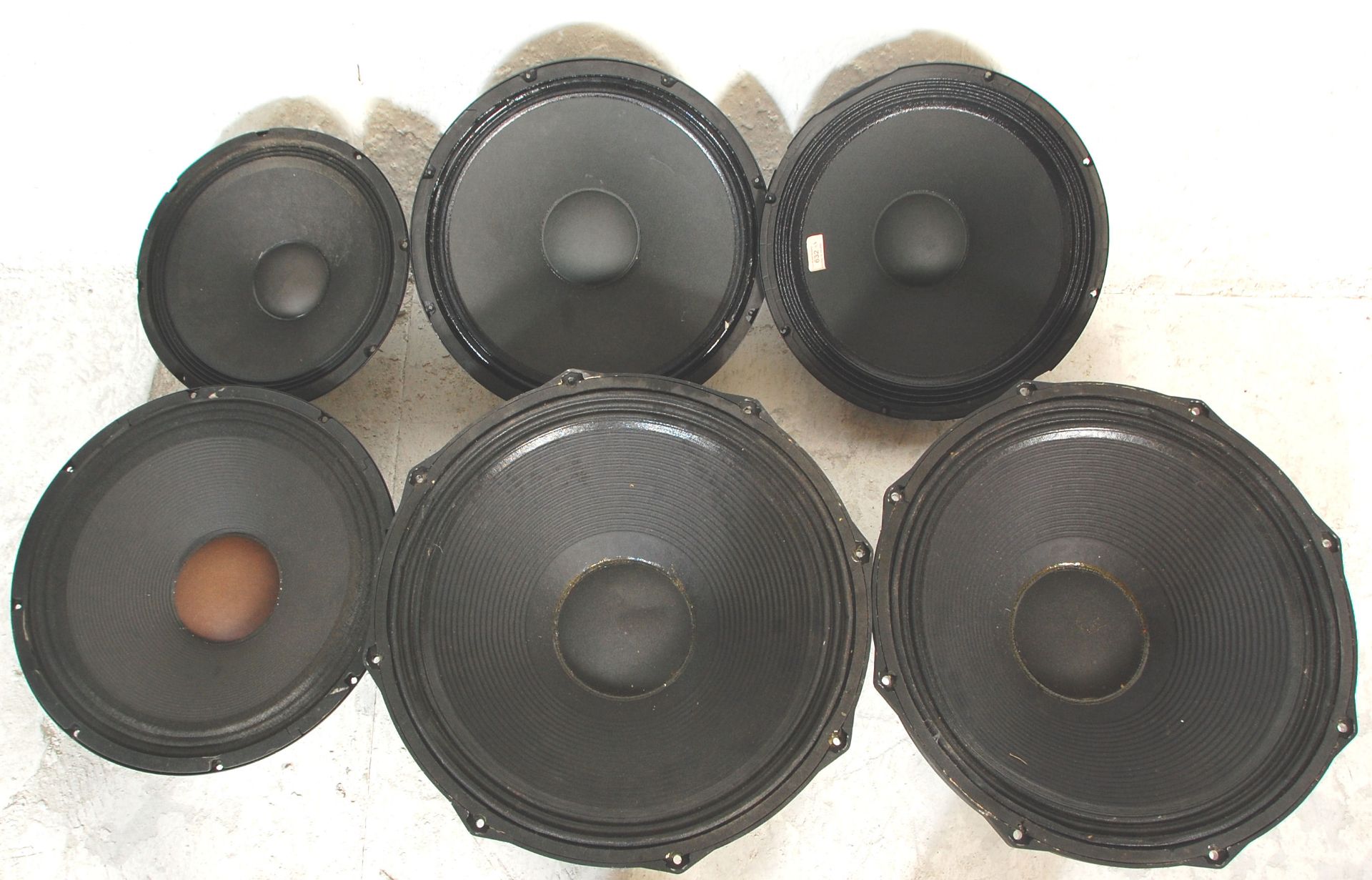 Hi - Fi - DJ Equipment - A group of six speaker of