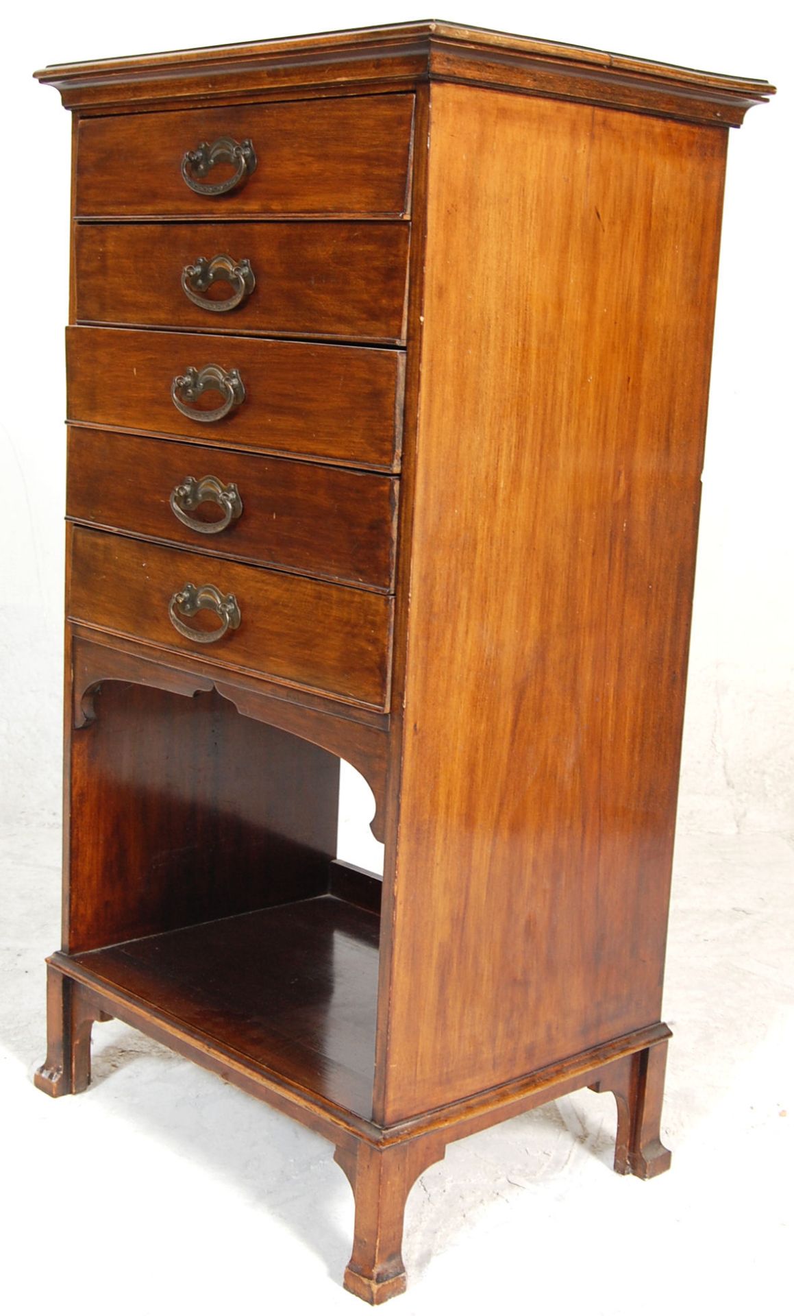 An antique Edwardian mahogany filing cabinet / music cabinet with a raised back, 5 fall front - Bild 5 aus 7