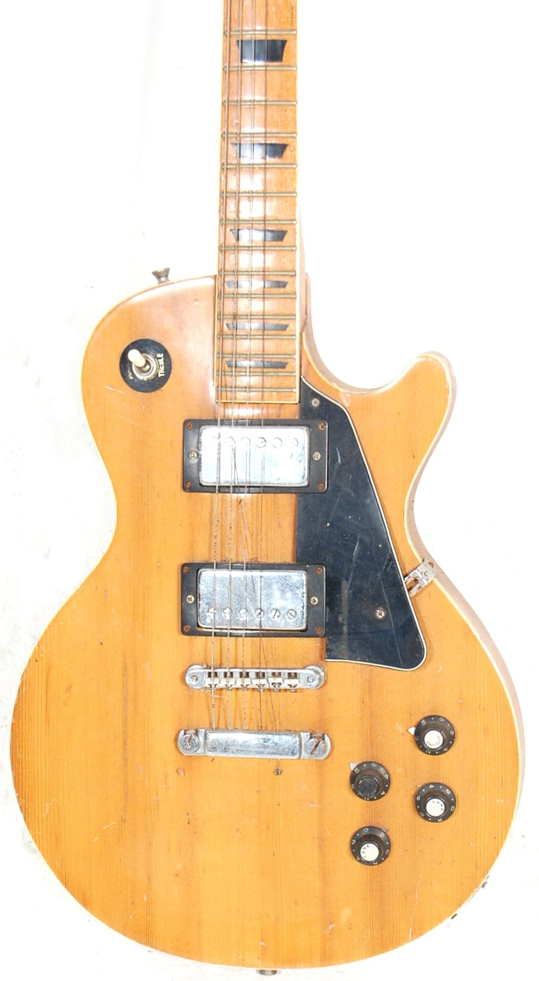 A vintage 1970s Kay K-30 Les Paul style electric guitar having chrome tunings pegs to the - Bild 2 aus 3