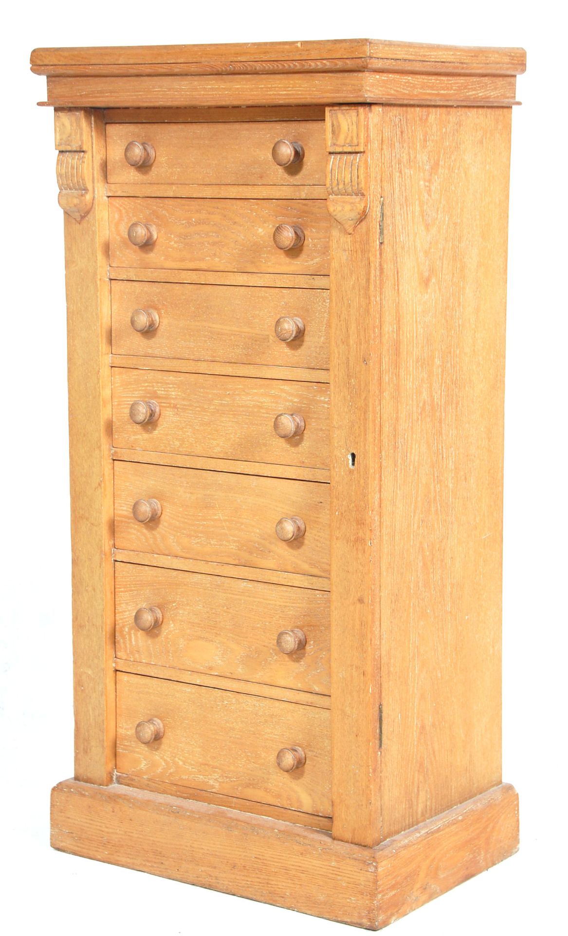 A 19th Century Victorian light oak Wellington chest of drawers. Raised on a plinth base with an - Bild 7 aus 7