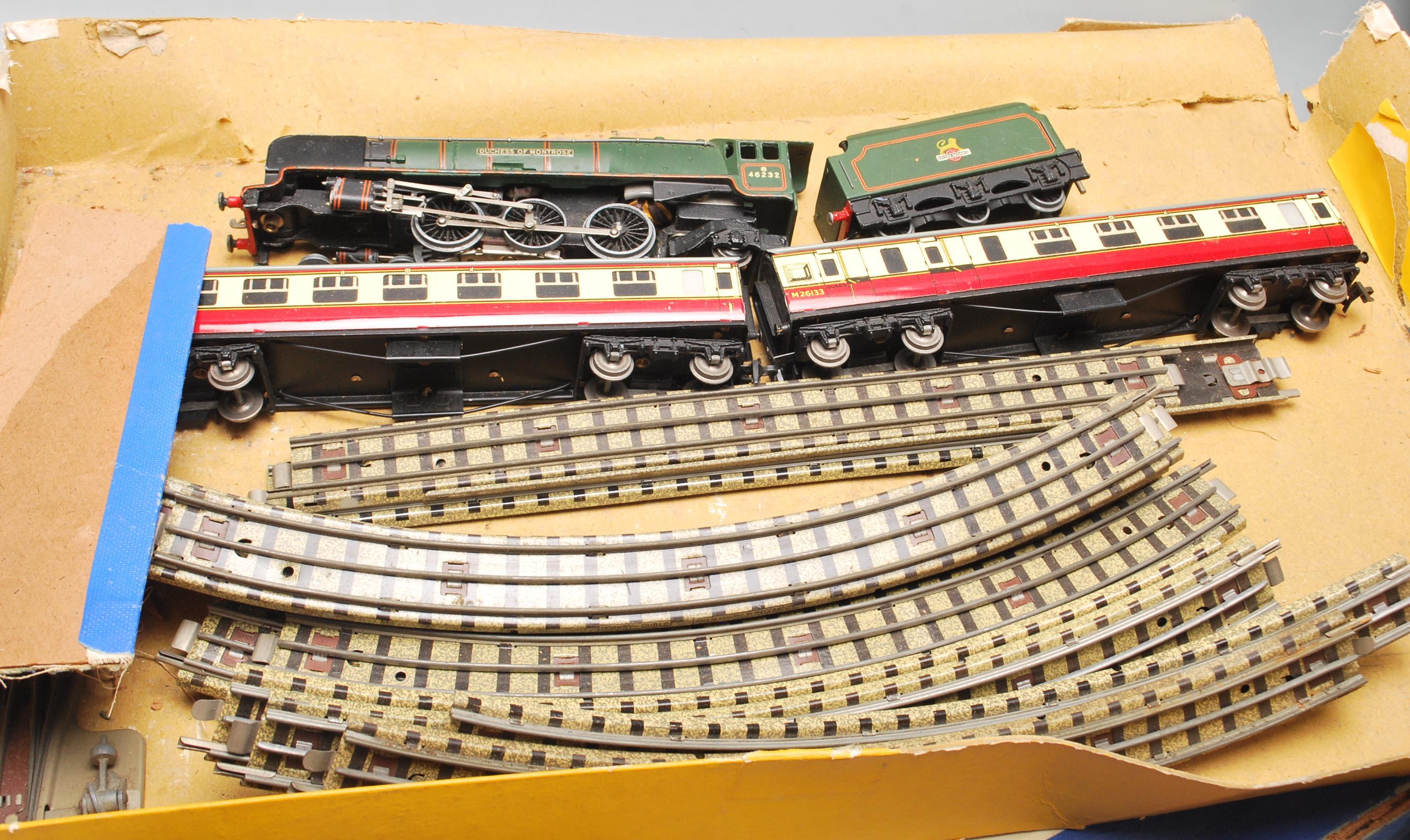 COLLECTION OF ORIGINAL HORNBY DUBLO TRAIN SETS - Image 3 of 16