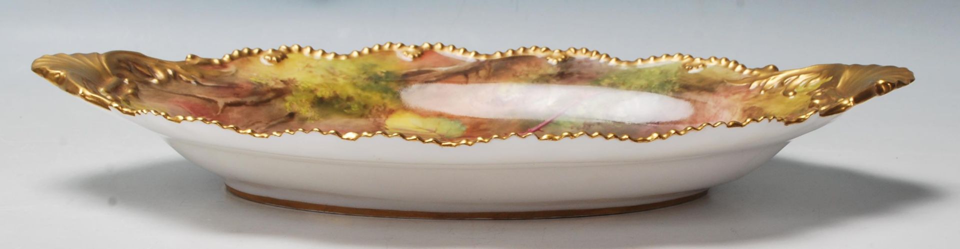 A Royal Worcester twin handled dish dated 1928 by T Lockyer, hand painted / decorated with fruit - Bild 2 aus 10