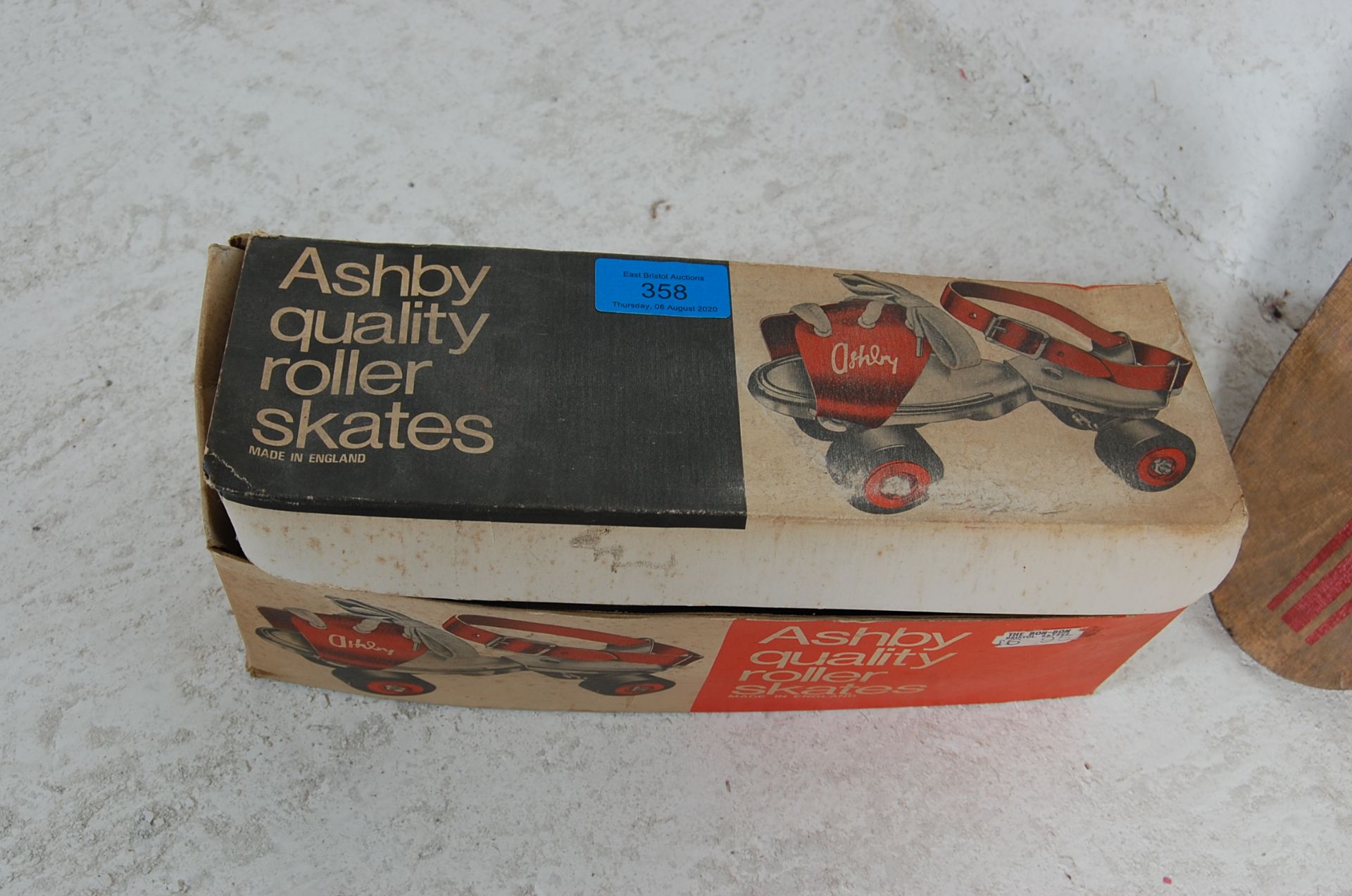 A pair of retro vintage mid century originals Ashby quality roller skates in original box, never - Bild 2 aus 6