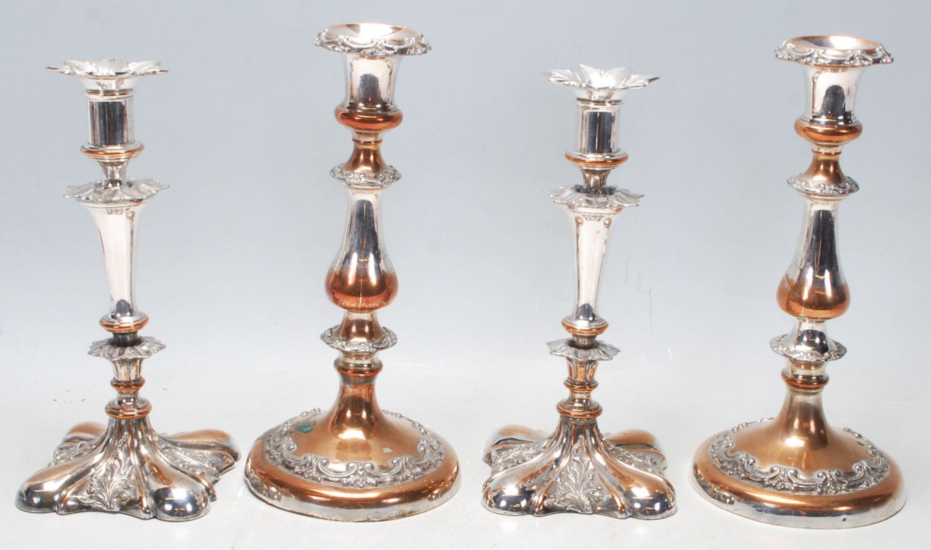 Two pairs of 20th Century silver plated candlesticks to include one pair having round bases with - Bild 3 aus 5