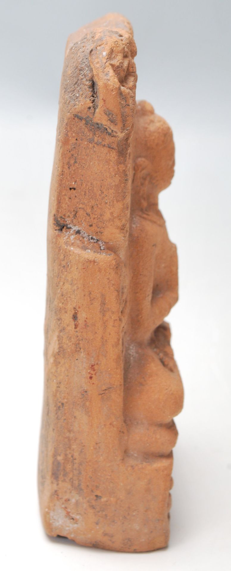 An antique 19th Century Indian terracotta buddha seated in the lotus position. The buddha having - Image 4 of 5