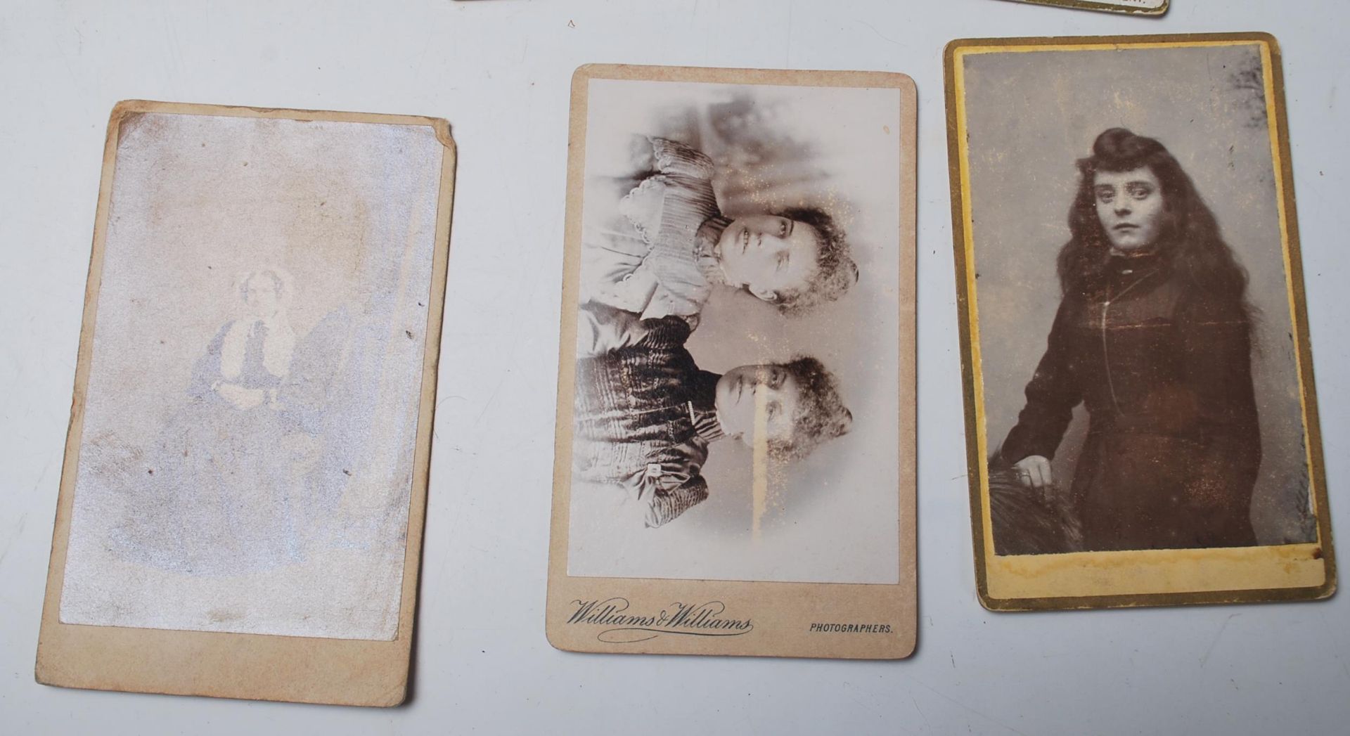 Carte-de-Visite photographs. Box of 160x antique Victorian C-d-Vs / CDV's / Carte De Visite with - Bild 5 aus 18