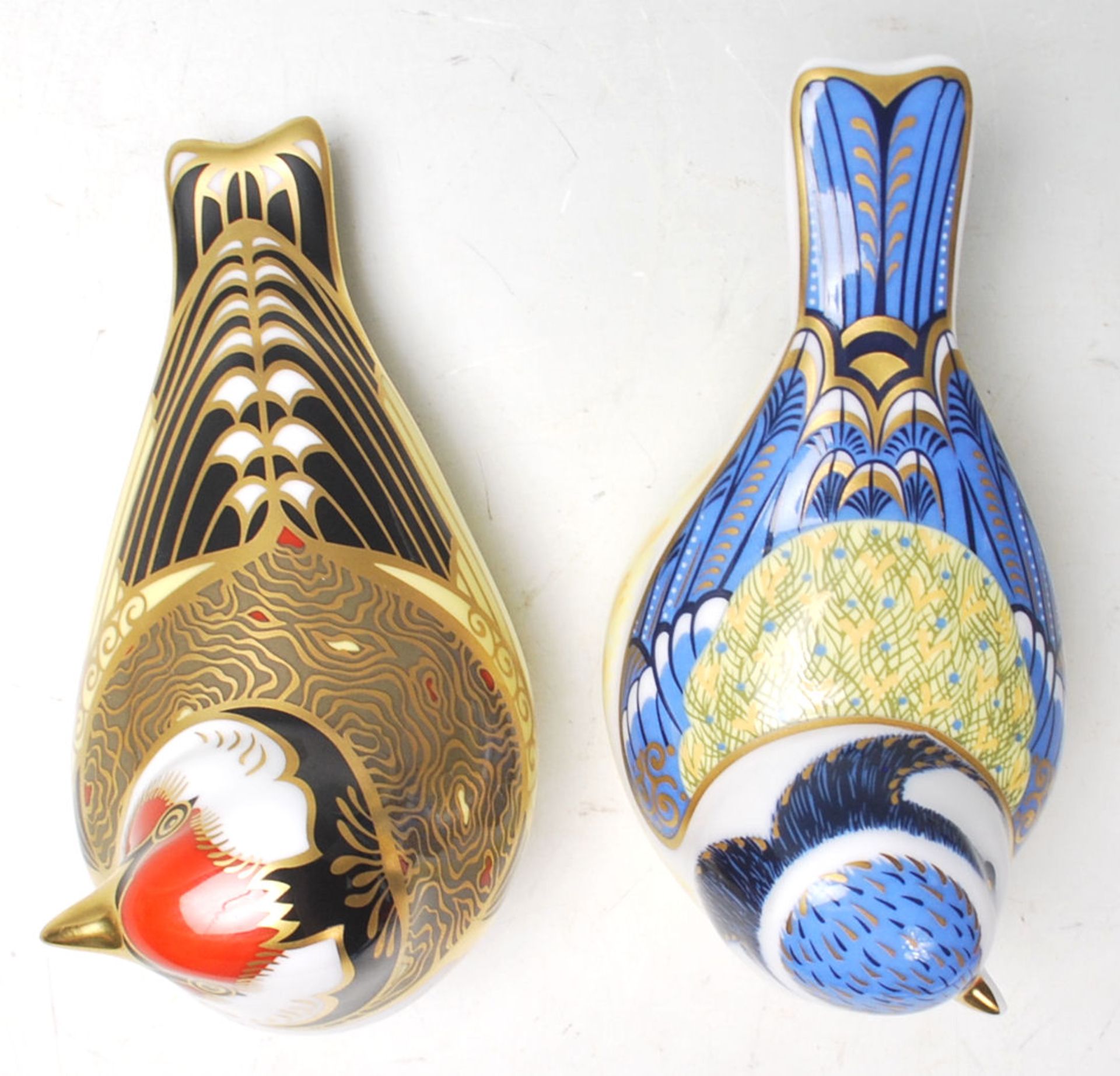 A pair of Royal Crown Derby paperweights both in the shape of birds to include Garden Blue Tit and a - Bild 5 aus 6
