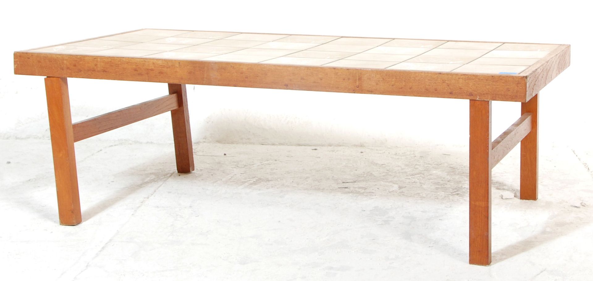 Trioh - A retro vintage 1960's Danish teak wood and tile top coffee - occasional table by Trioh of - Bild 4 aus 6