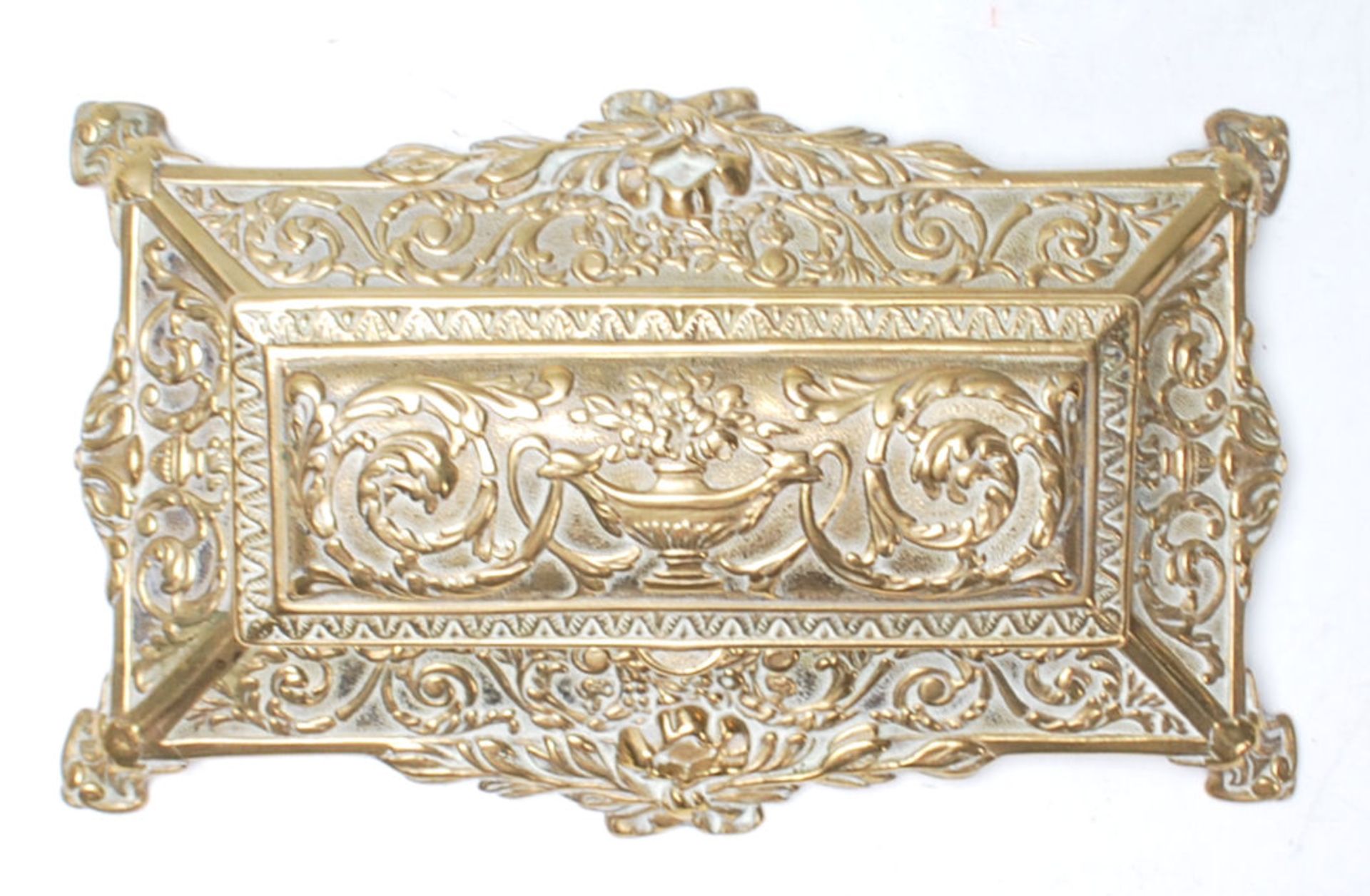 A late 19th century Victorian desk top brass inkwell - Bild 6 aus 6