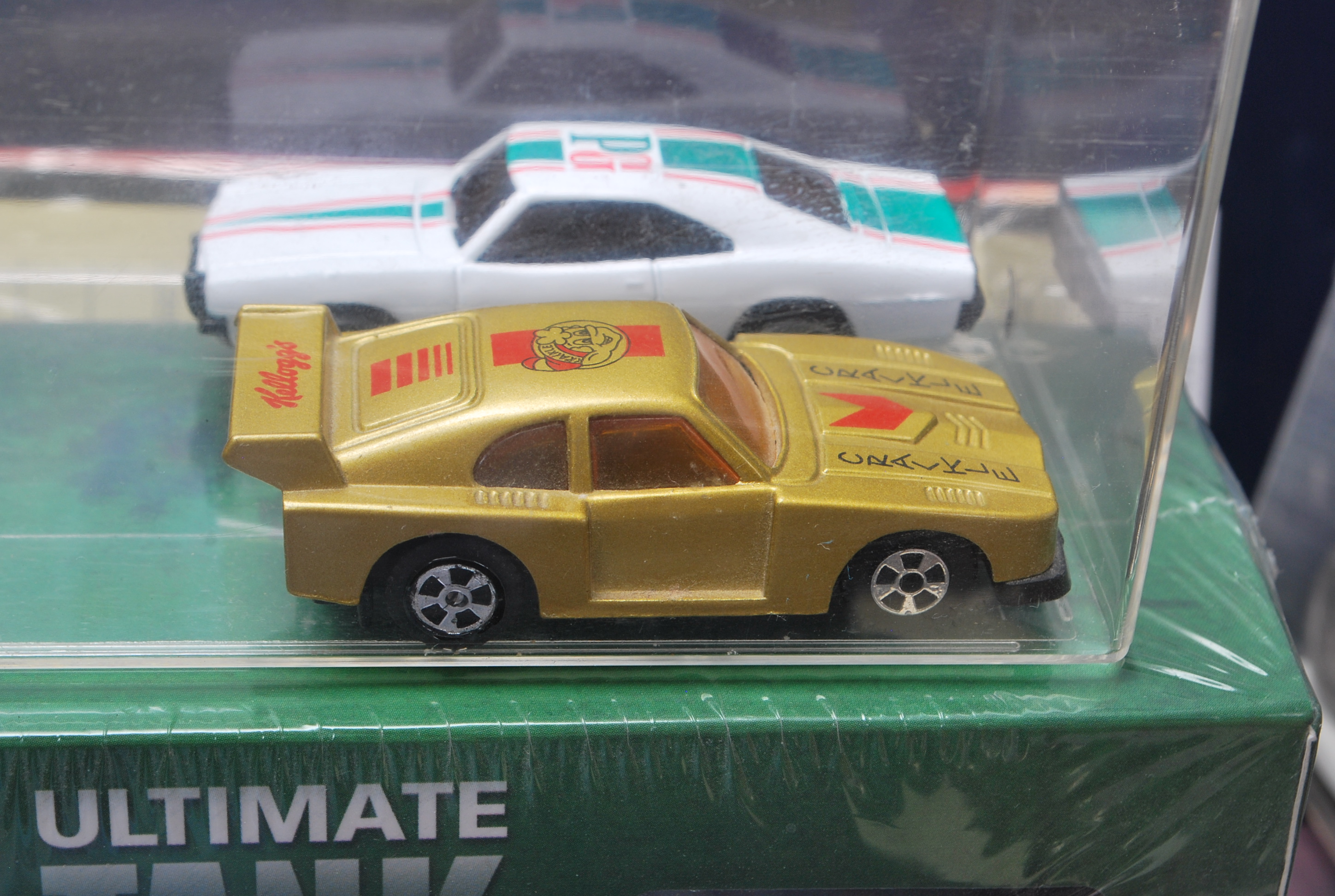 An assorted collection of scale diecast model toy cars to include include Lledo, Badass Cars, Corgi, - Image 8 of 8