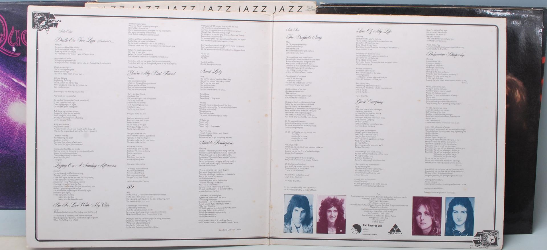 A group of six vinyl long play LP vinyl Record albums by Queen to include Queens first album (VG), - Bild 7 aus 7