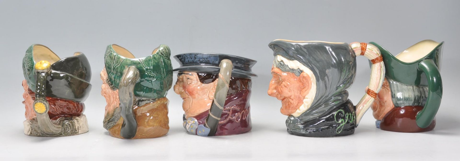 A group of five Royal Doulton ceramic Character / - Bild 4 aus 10