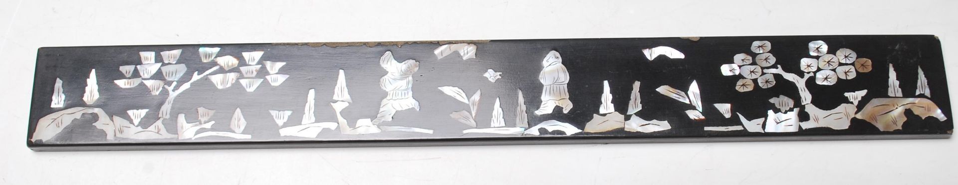 A mixed lot of vintage 20th century items to include a Japanese  Wooden carved page turner with bird - Bild 10 aus 10