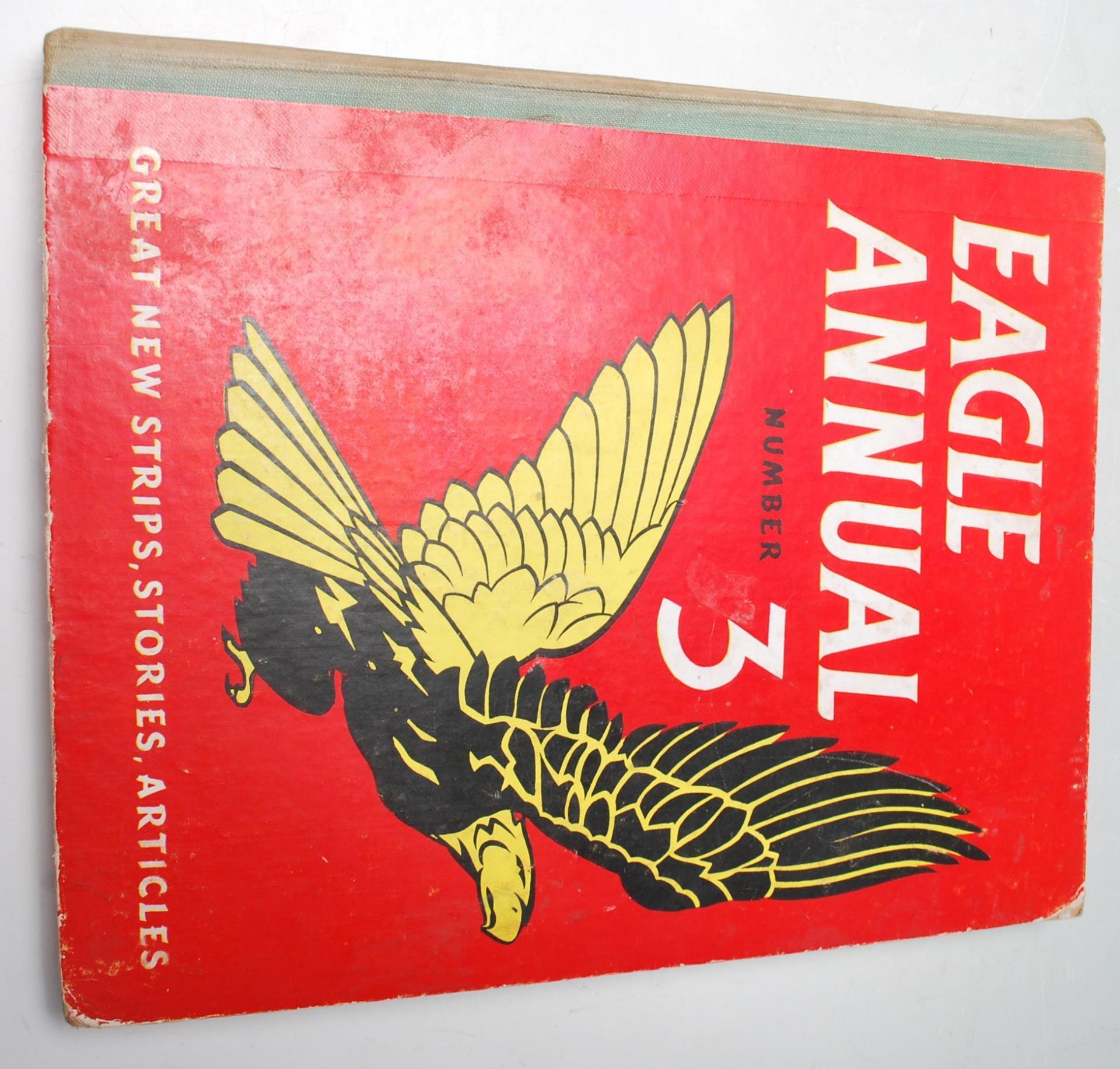 A group of five vintage retro Eagle Annual annuals by Hilton Press Ltd, edited by Marcus Morris to - Bild 19 aus 22