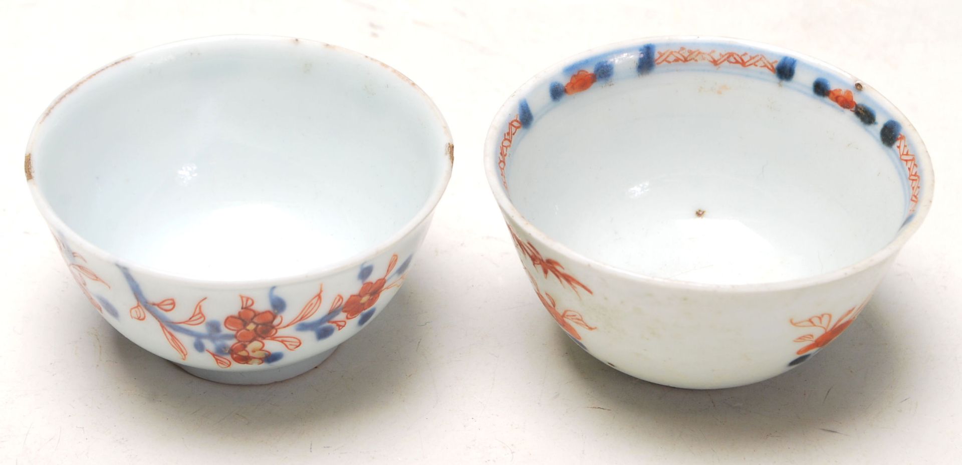 A quantity of 19th century English blue and white ceramics to include bowl, tea cup, rice bowl and - Bild 5 aus 6