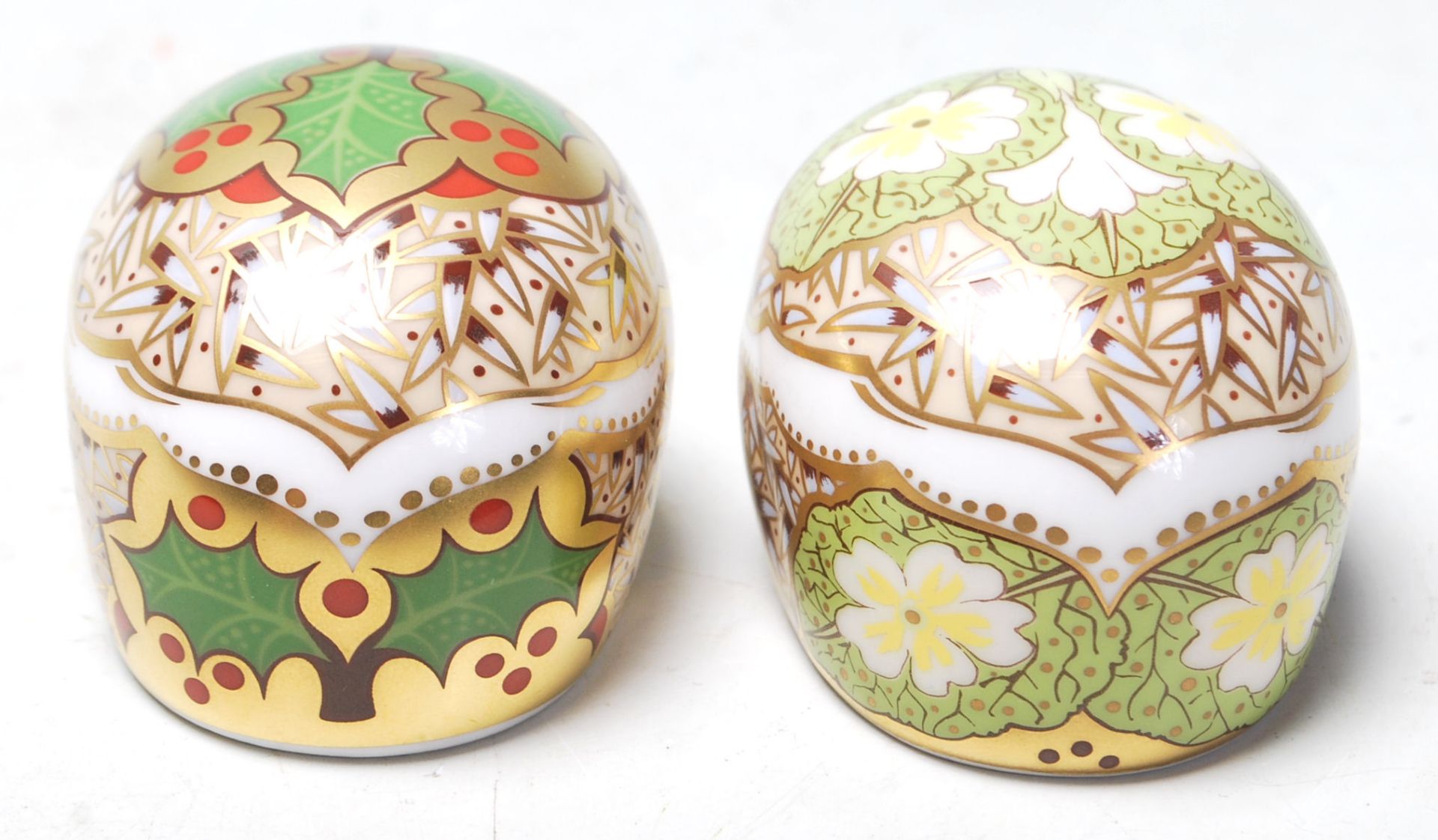 A pair of Royal Crown Derby paperweights to include Primrose Hedgehog and Holly Hedgehog, each - Bild 4 aus 7