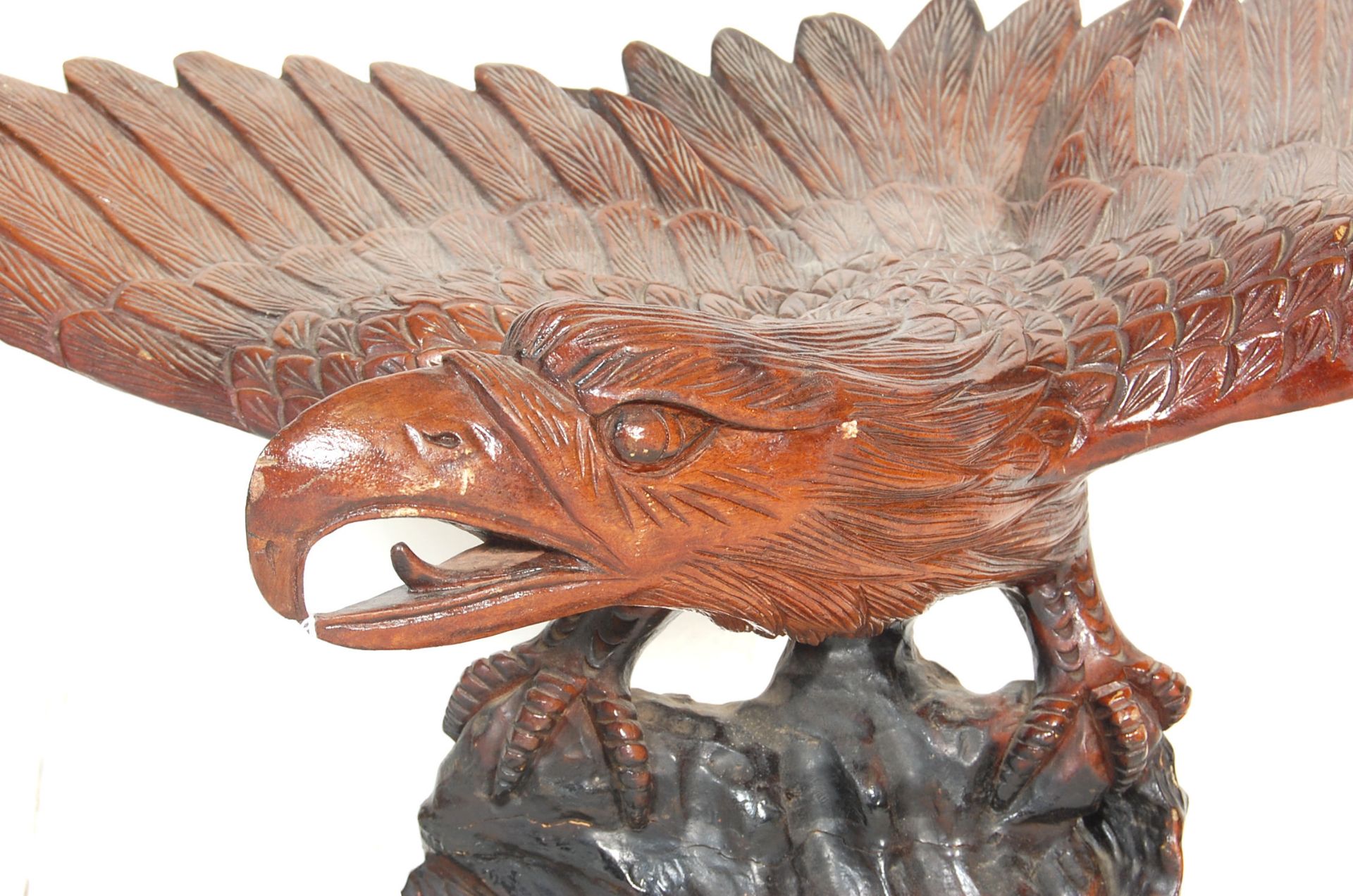 A very large believed early 20th century good quality carved eagle about to flight being set to a - Bild 2 aus 7