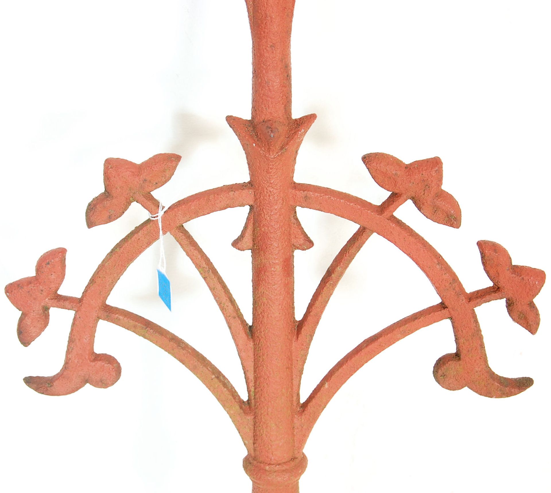 A Victorian 19th Century cast iron weather vane / lightning rod / roof cresting finial having a - Bild 3 aus 6