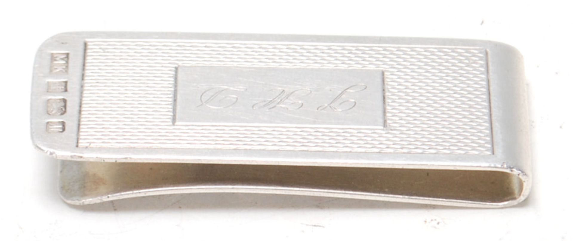 A vintage 20th Century silver hallmarked money clip having an engine turned panel to the front - Bild 4 aus 6