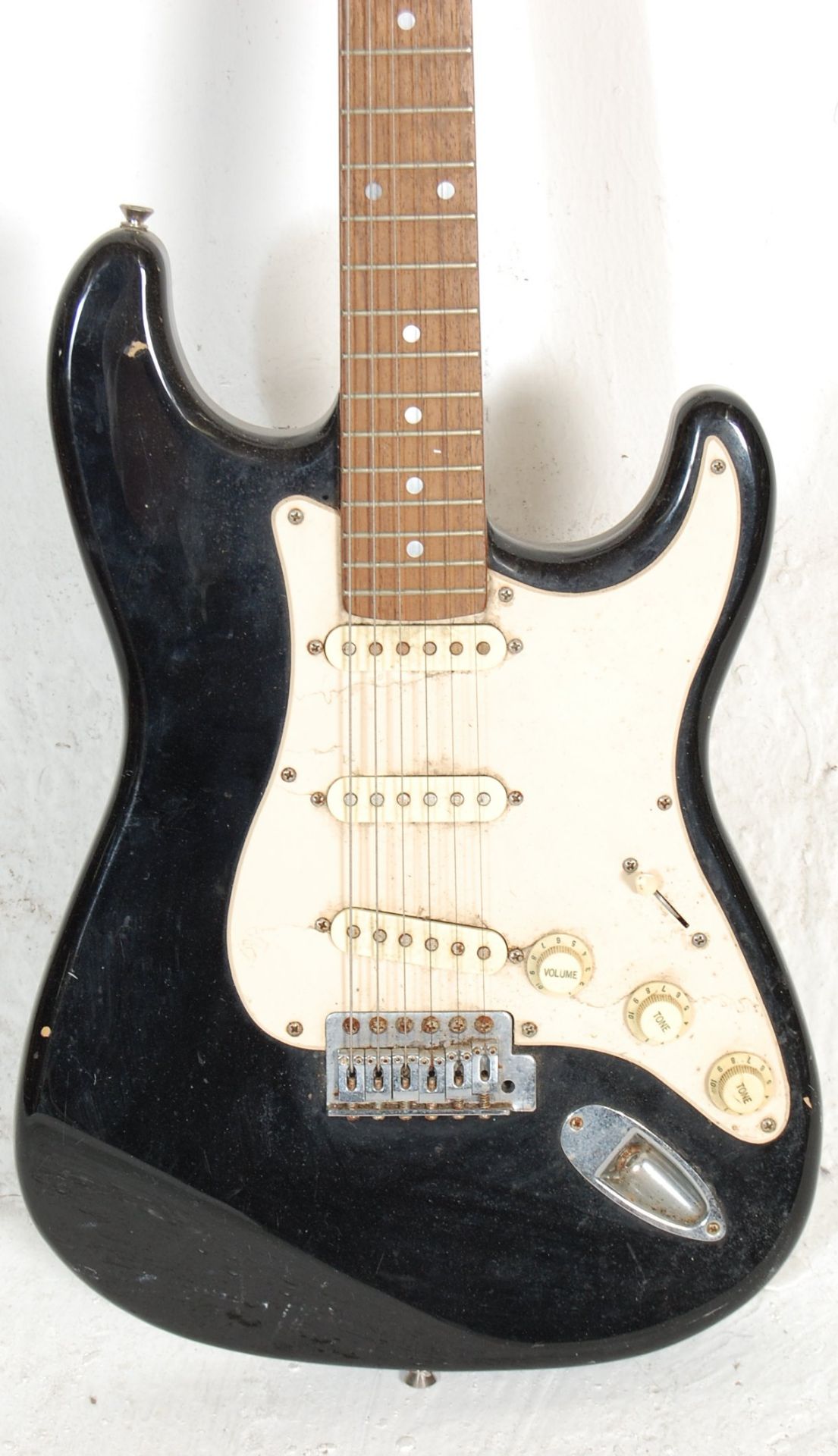 A vintage 90s Squier Strat by Fender Affinity Series Stratocaster electric guitar instrument - Image 2 of 3