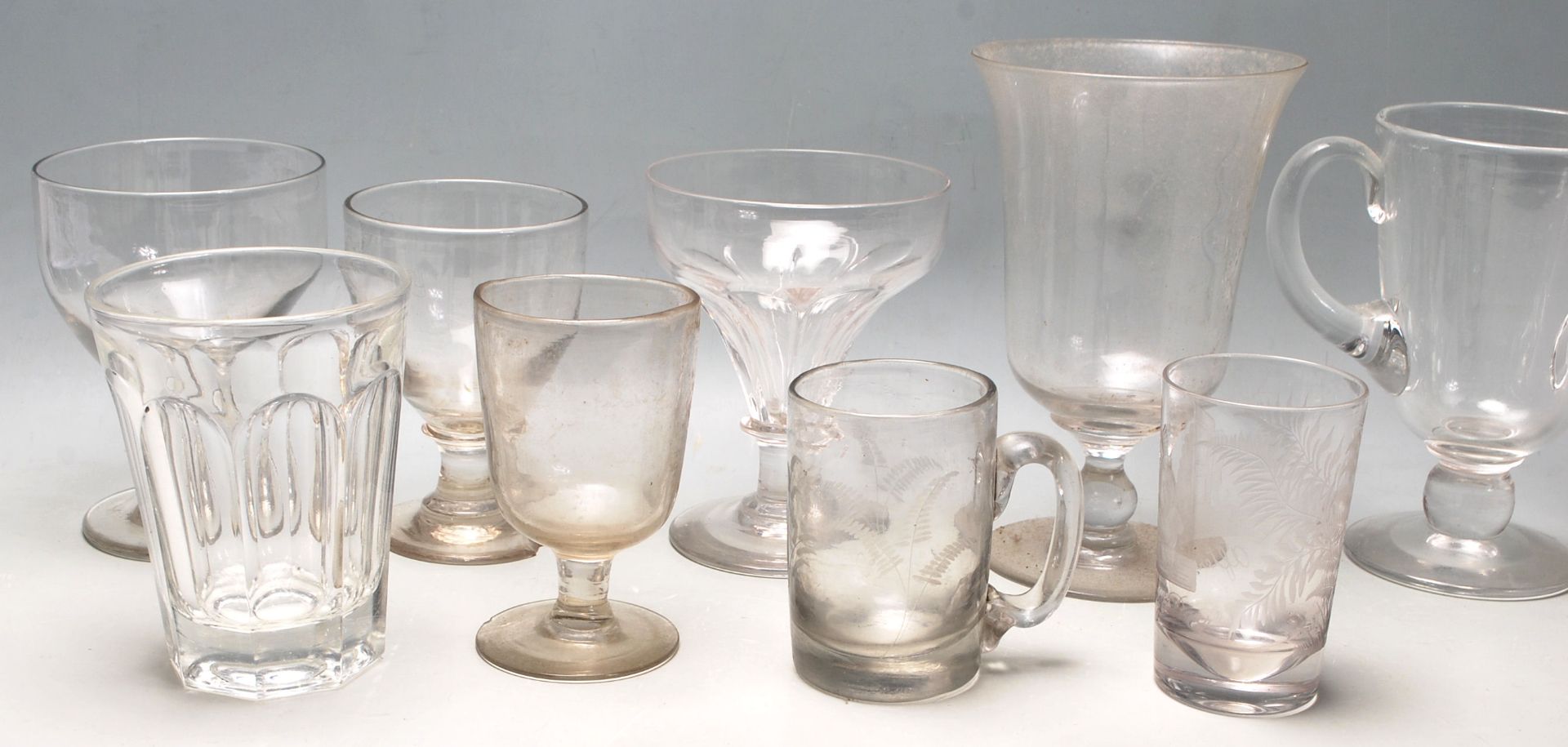 Aa collection of late 19th century and 20th century Victorian cut glass drinking glasses to - Bild 4 aus 6