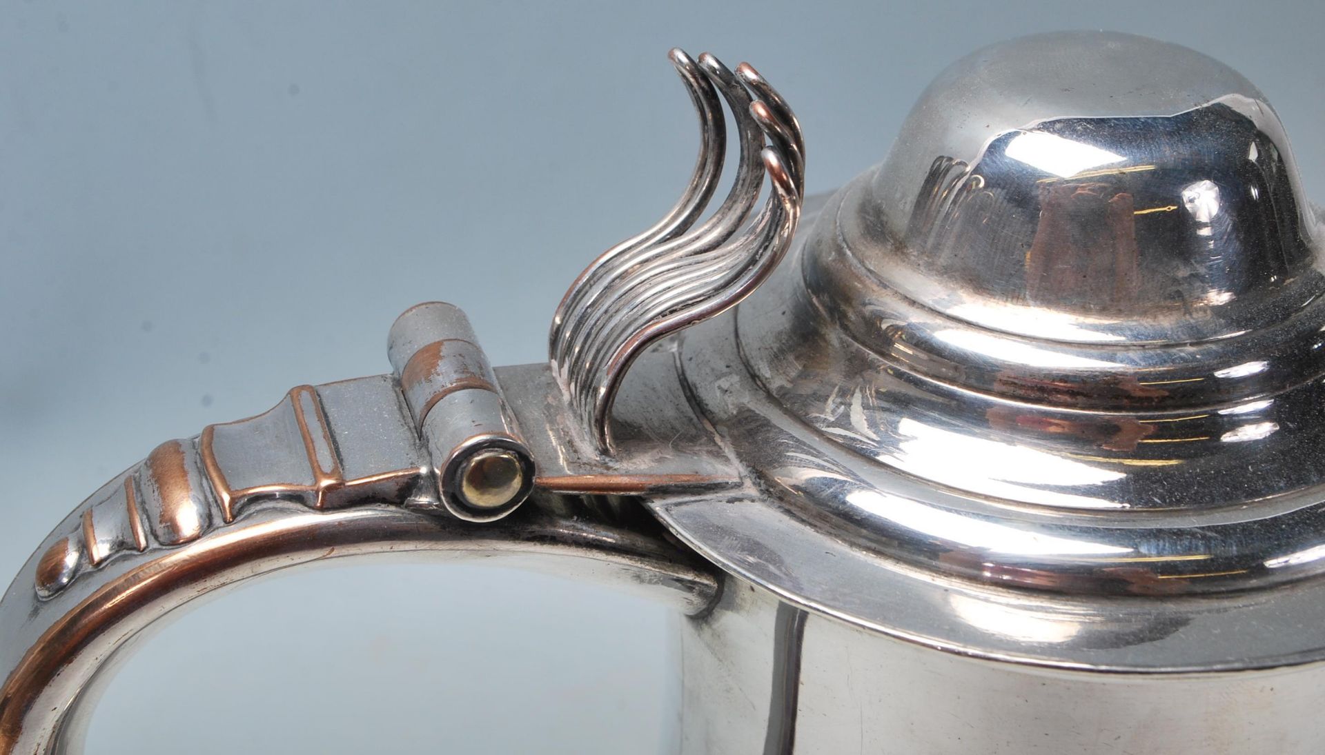 A 19th Century silver plated stylish jug, having scroll handle, bulbous form sitting on a circular - Bild 7 aus 7
