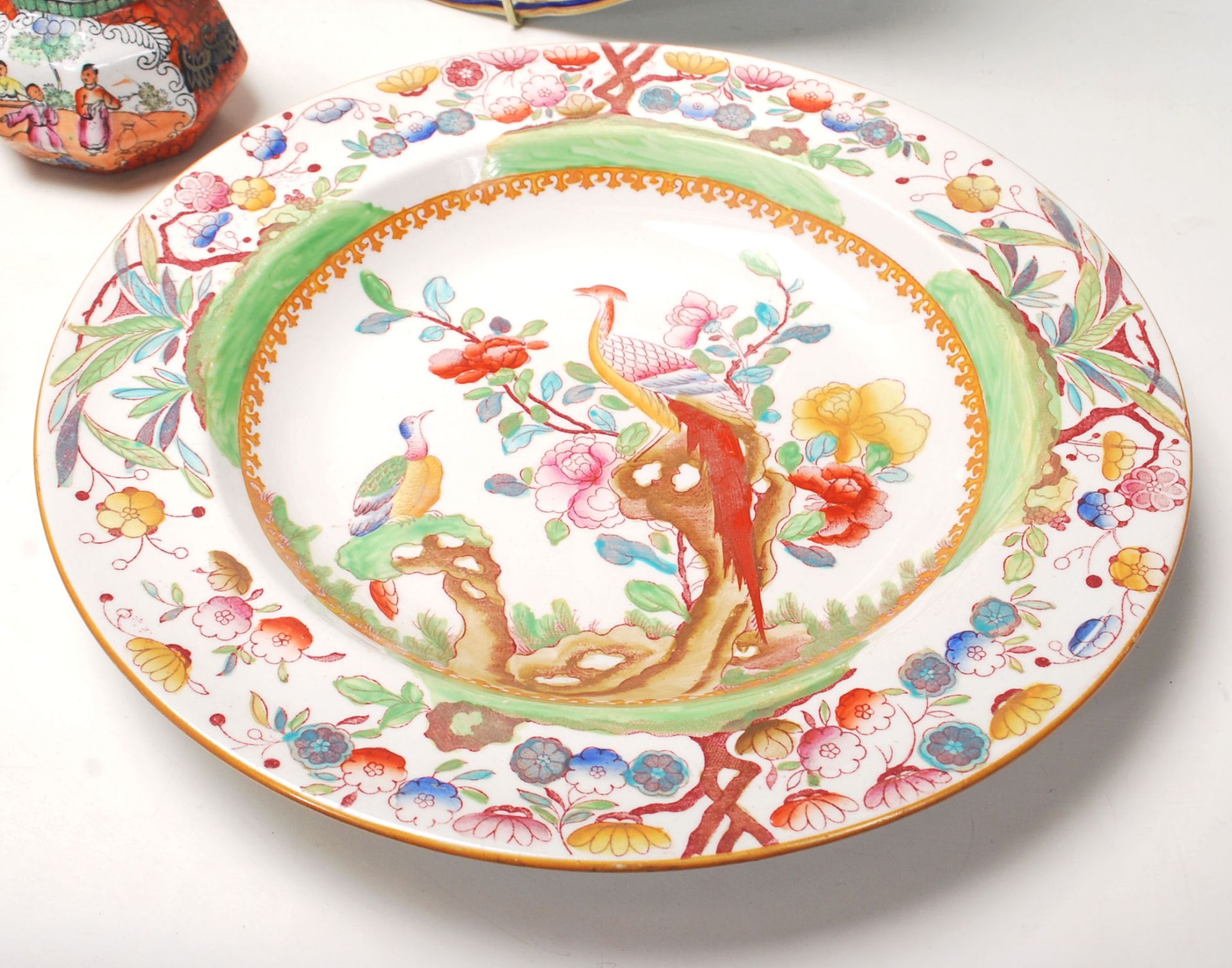 A quantity of 19th Century Mason’s Ironstone china comprising of dining plates with typically floral - Bild 6 aus 12