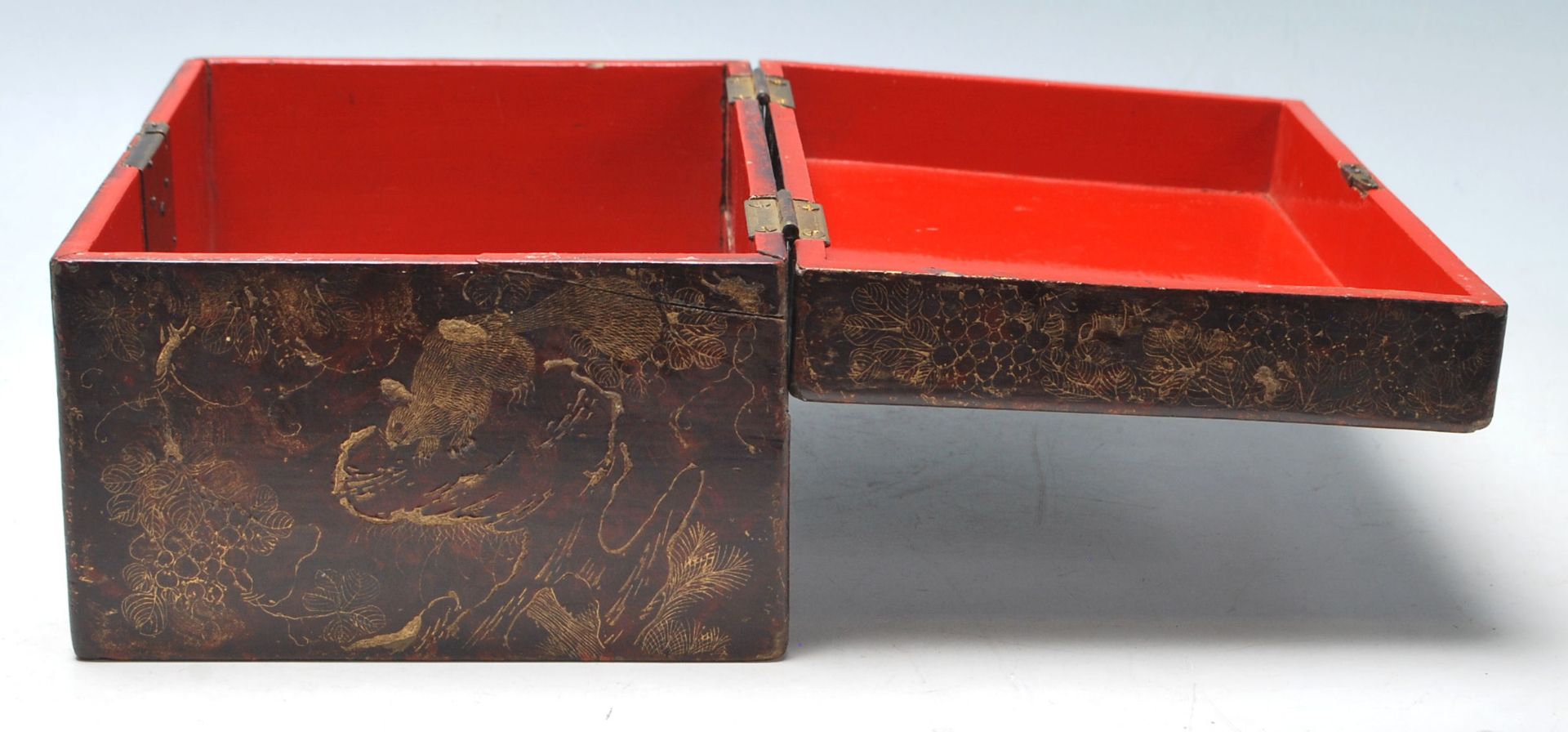 A good early 20th century mahogany Chinese jewellery box - Bild 4 aus 5