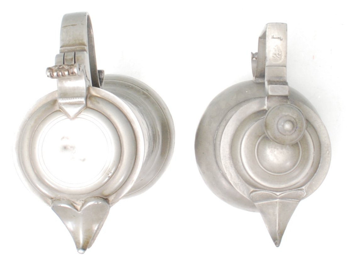 Two 18th Century pewter wine tankards having scroll handles and beak shaped spout with makers mark - Image 6 of 6