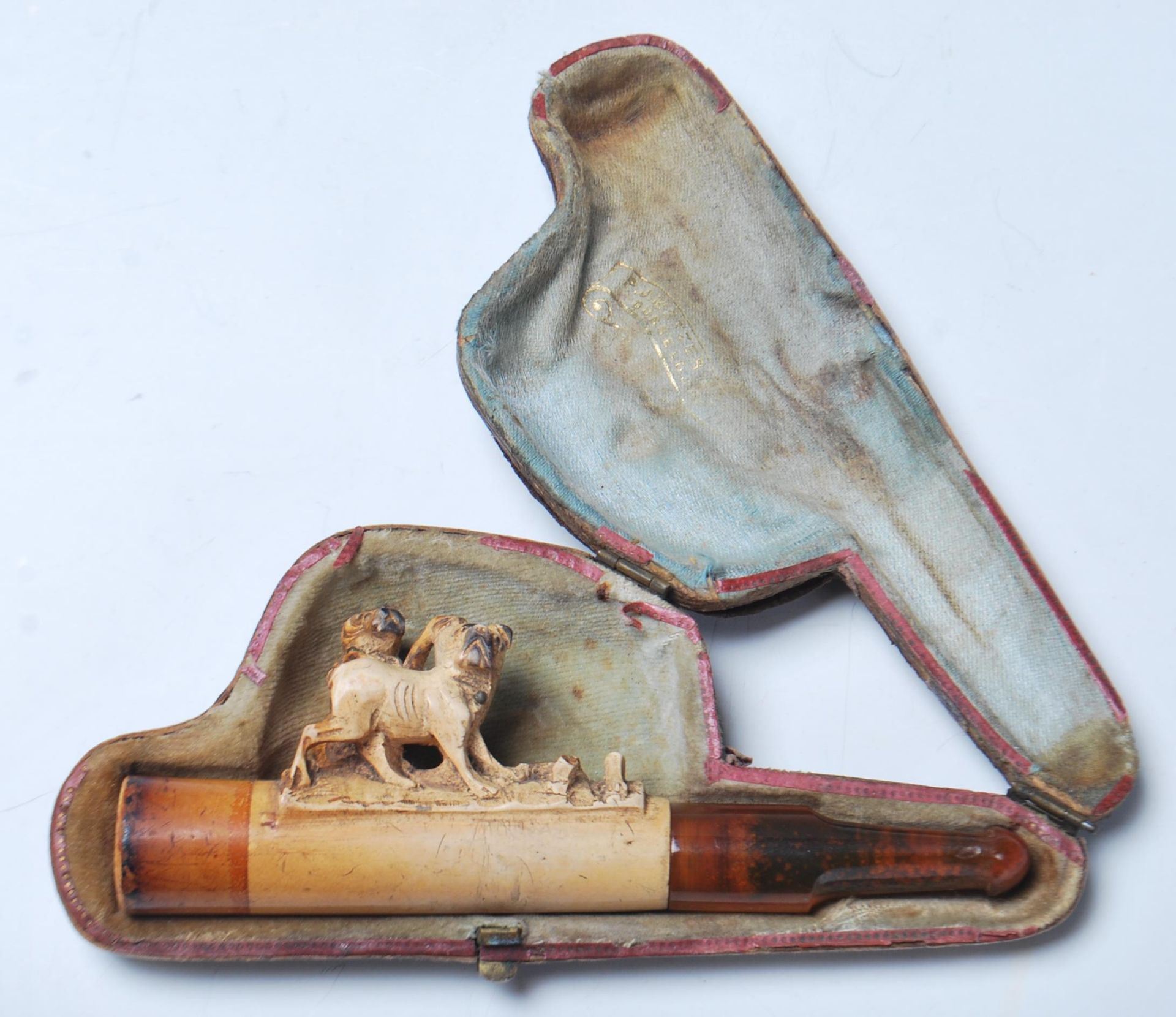 A good early 20th century cigarette cheroot holder with hand carved French bulldogs and amber - Bild 10 aus 10