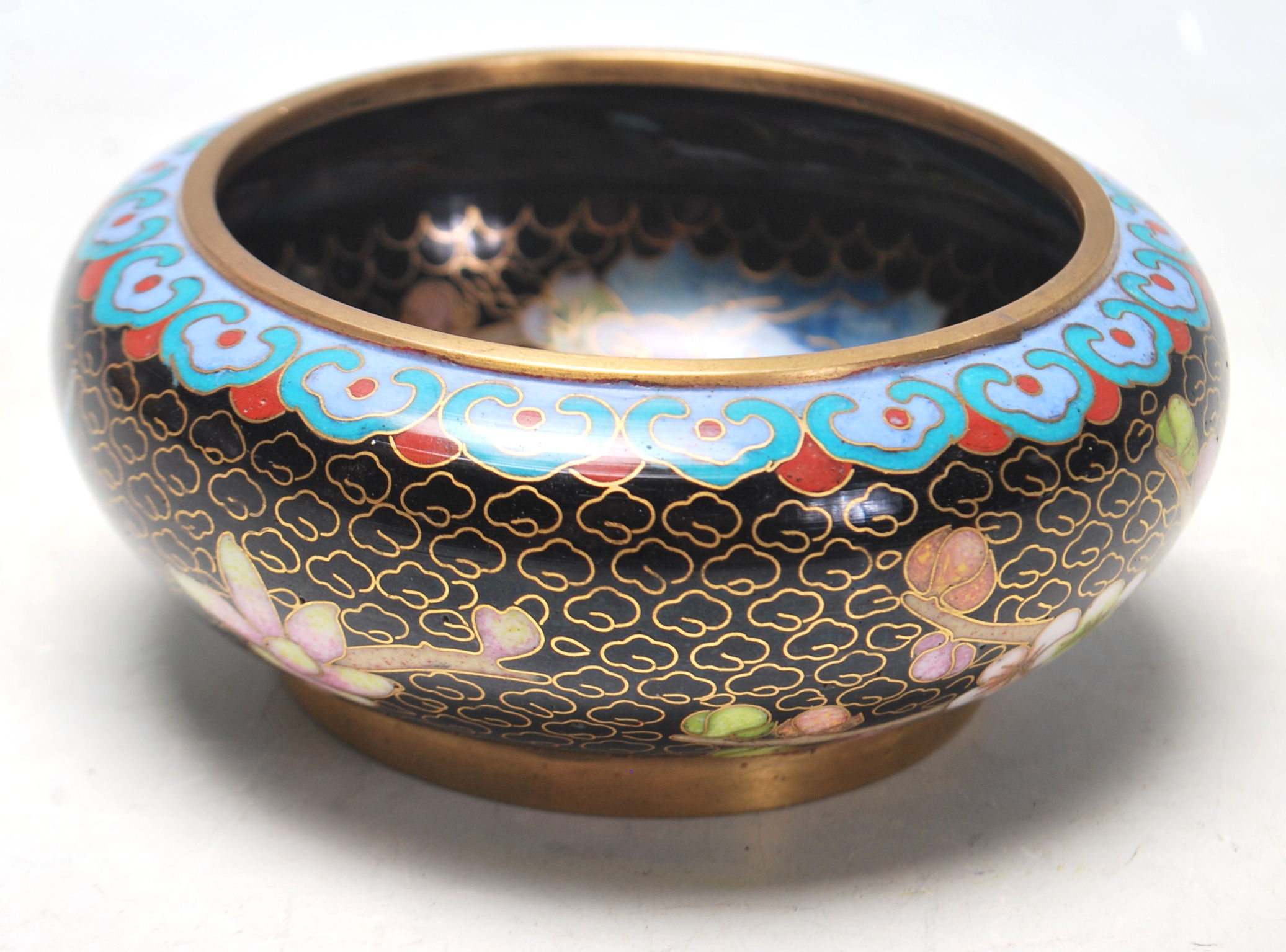 A 20th Century Chinese Cloisonne dish of round from having enamelled decoration throughout depicting - Image 3 of 5