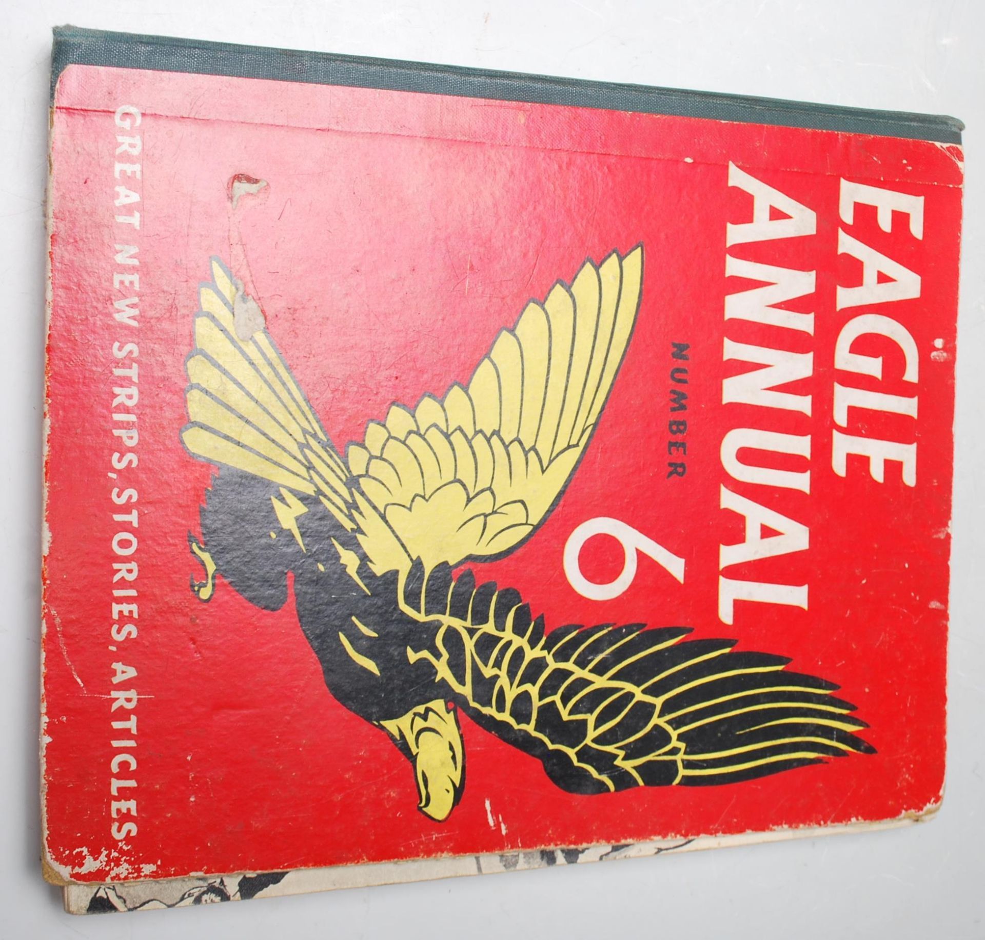 A group of five vintage retro Eagle Annual annuals by Hilton Press Ltd, edited by Marcus Morris to - Bild 7 aus 22