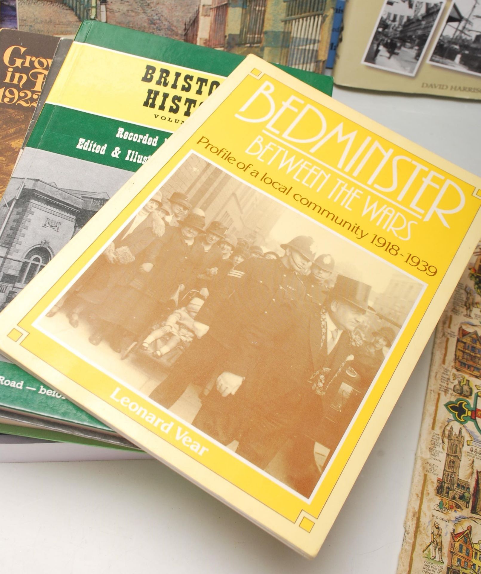 A collection of local interest Bristol related history books to include Reece Winstone books; - Bild 6 aus 11