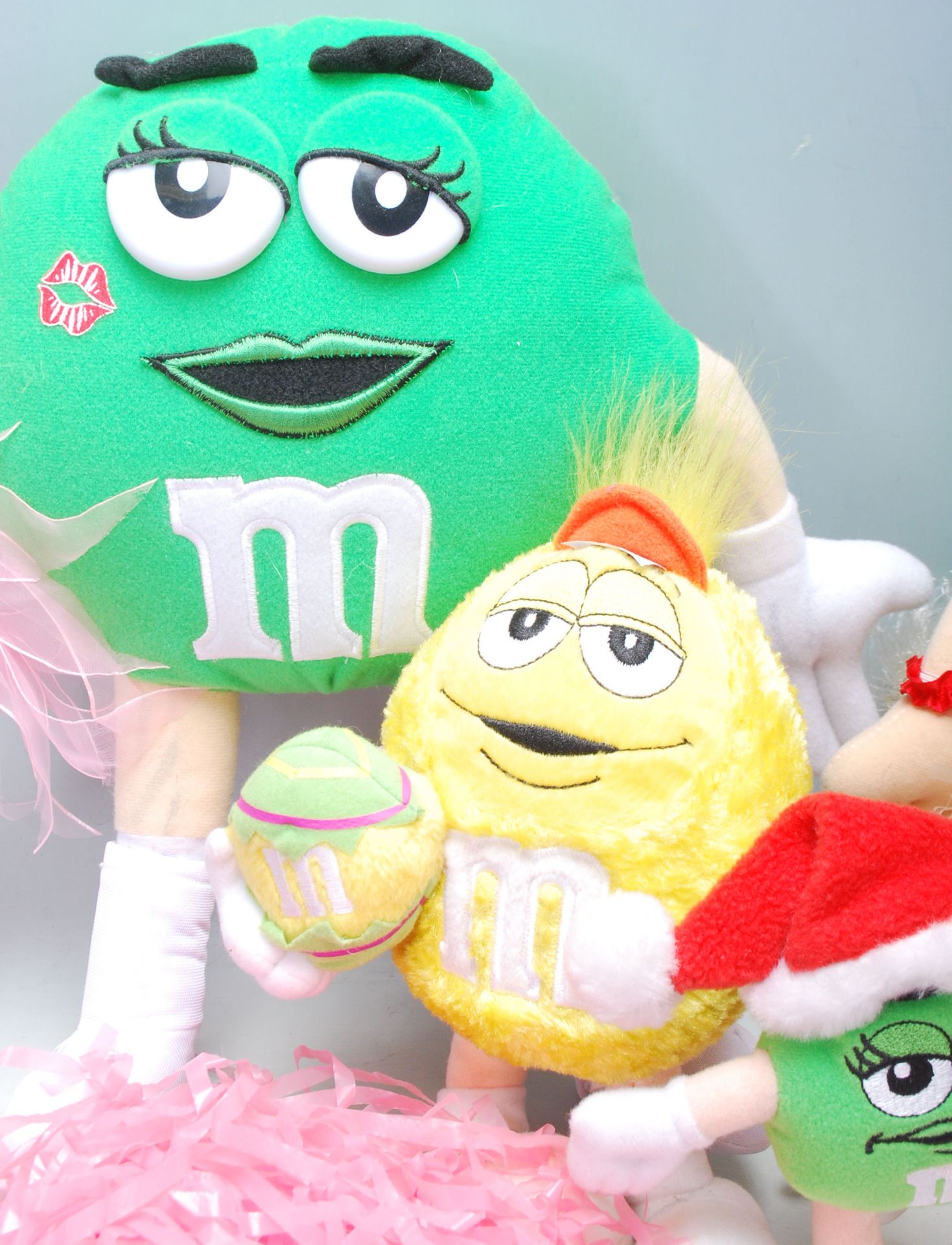 A collection of original M&M advertising related soft toys / teddy bears to include the characters - Bild 2 aus 6