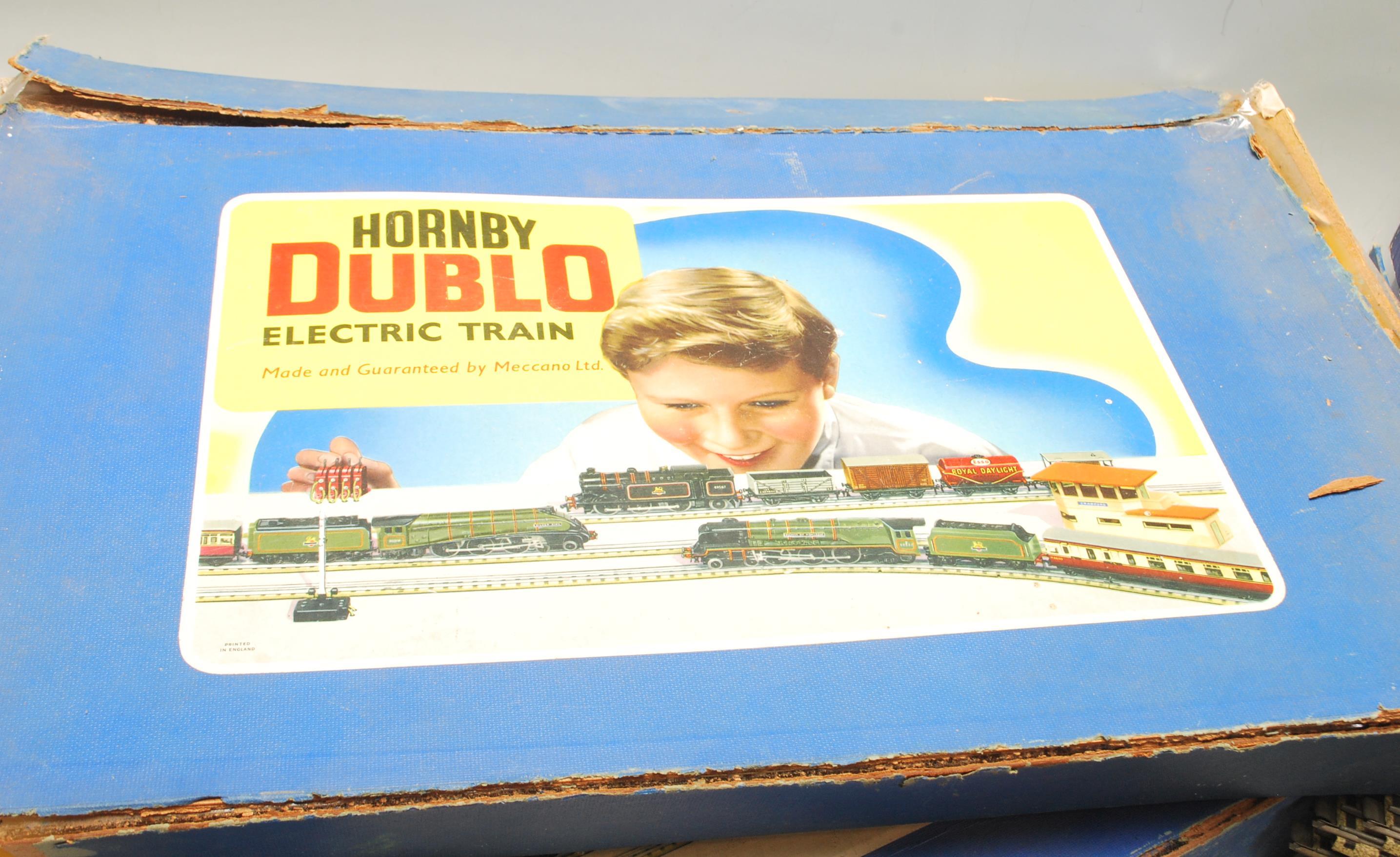 COLLECTION OF ORIGINAL HORNBY DUBLO TRAIN SETS - Image 12 of 16