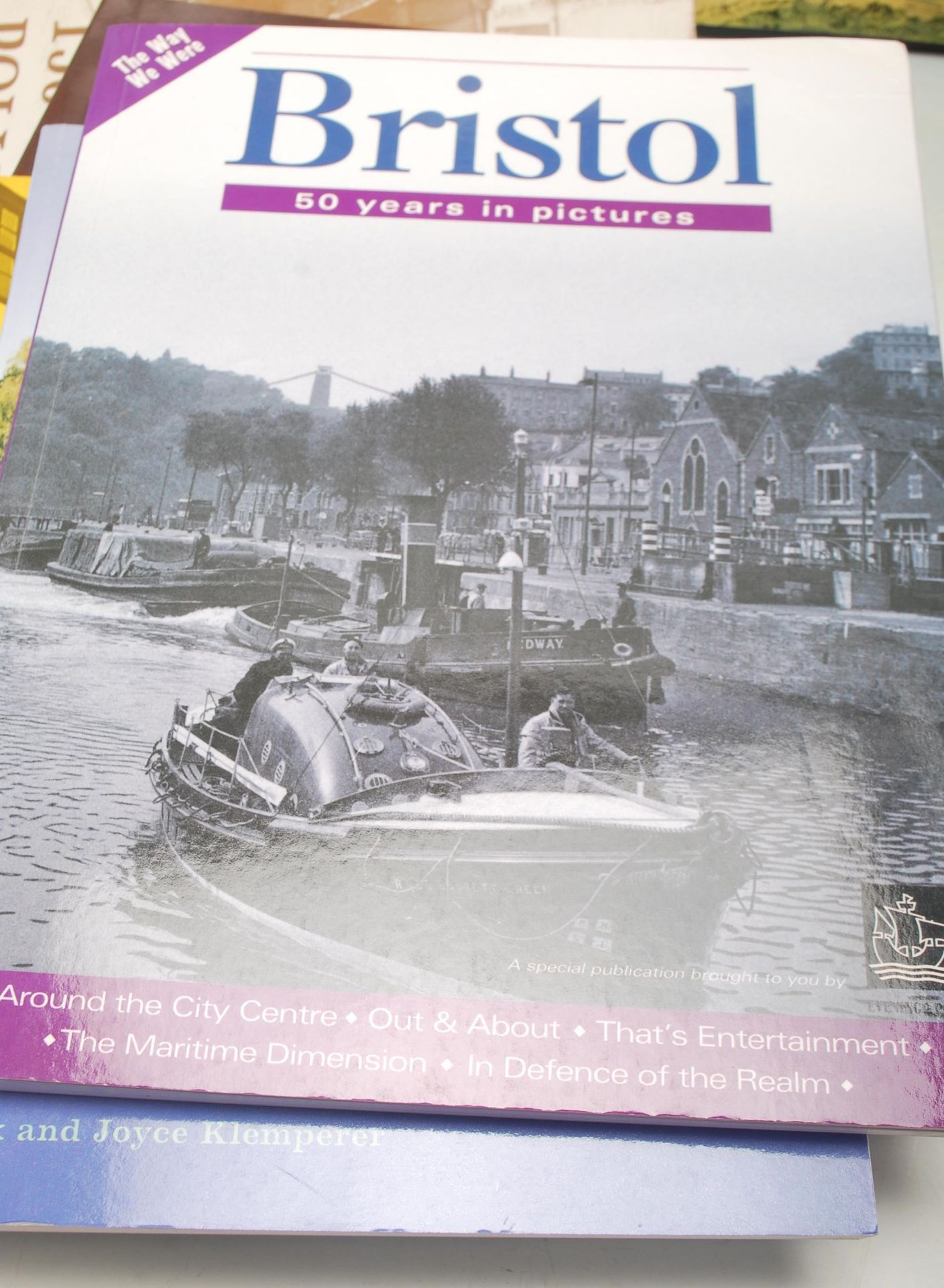 A collection of local interest Bristol related history books to include Reece Winstone books; - Bild 8 aus 11