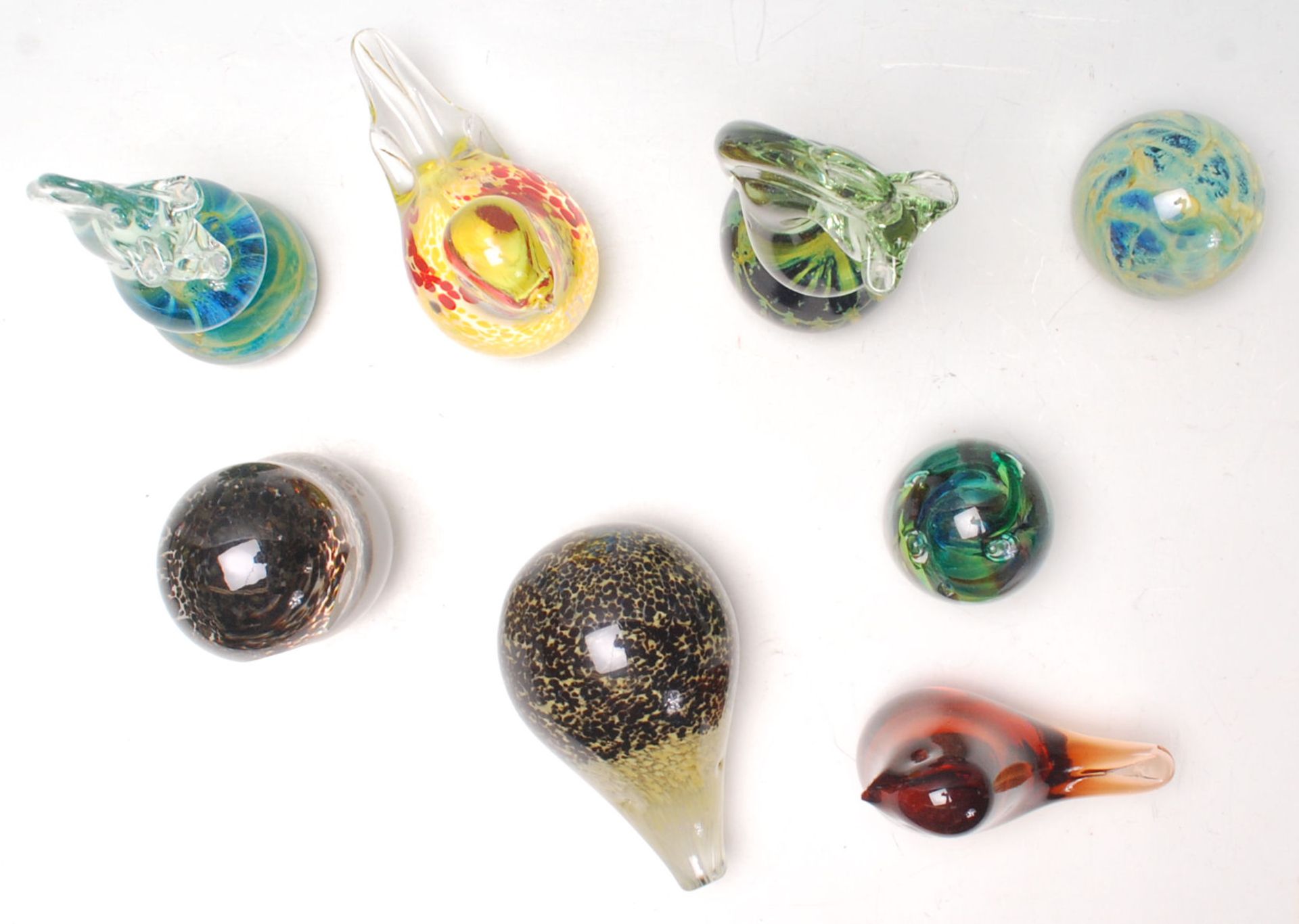 A good collection of eight mid century vintage retro studio art glass paperweights to include: - Image 5 of 5