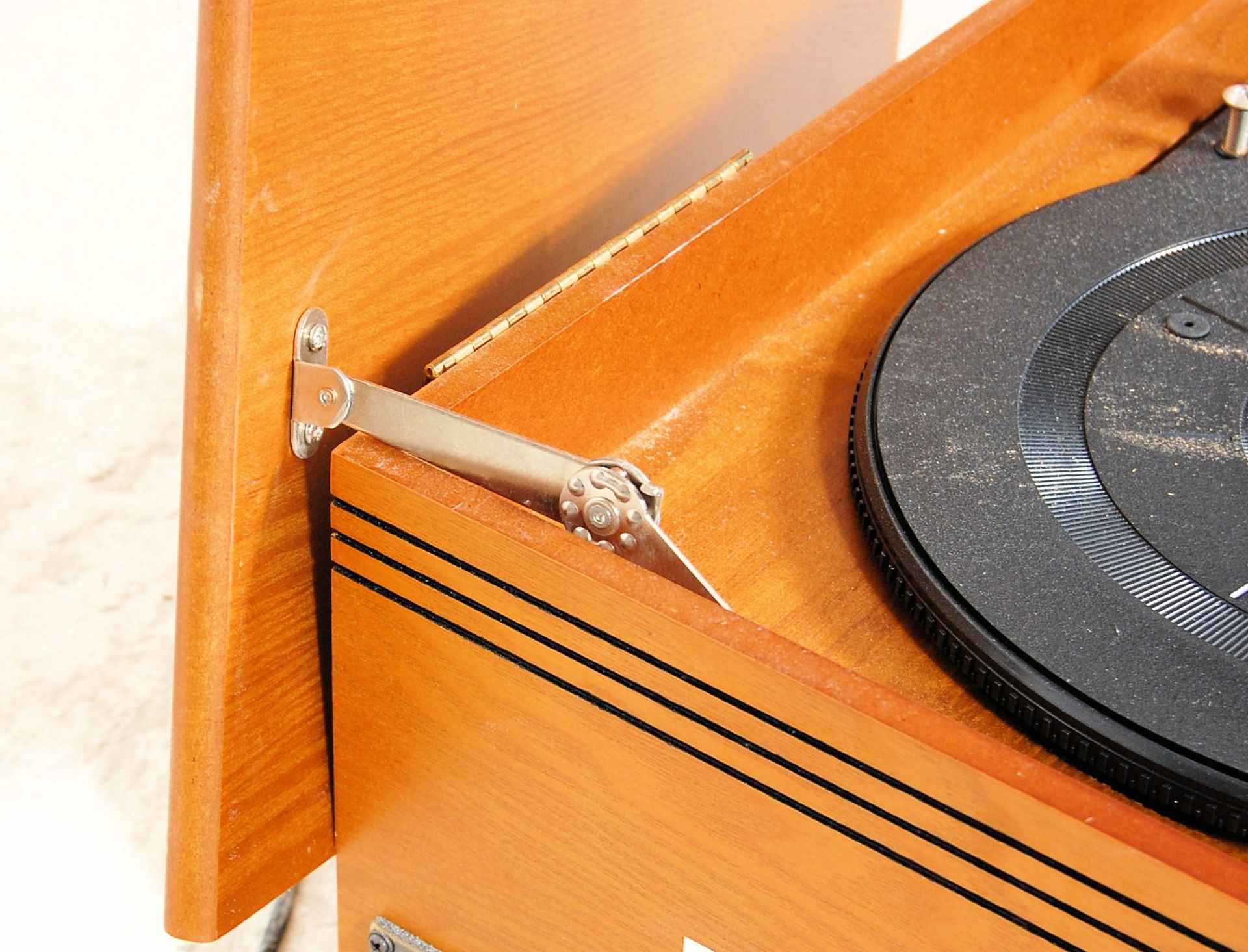 A vintage retro wooden effect Hi Fi stereo system by Steepletone with a black grill and facia. - Bild 6 aus 11