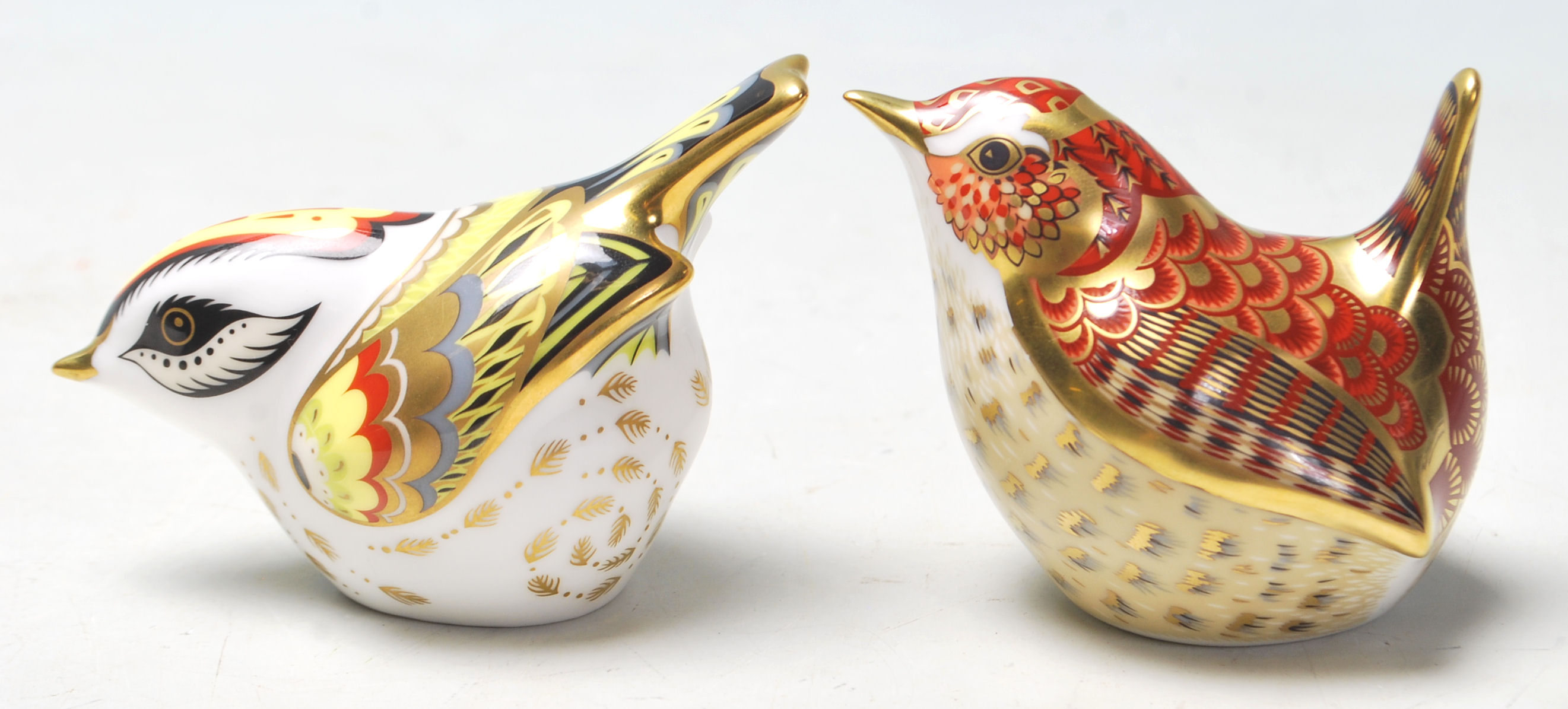 A pair of Royal Crown Derby paperweights both in the form of birds including Jenny Wren and both - Image 4 of 6