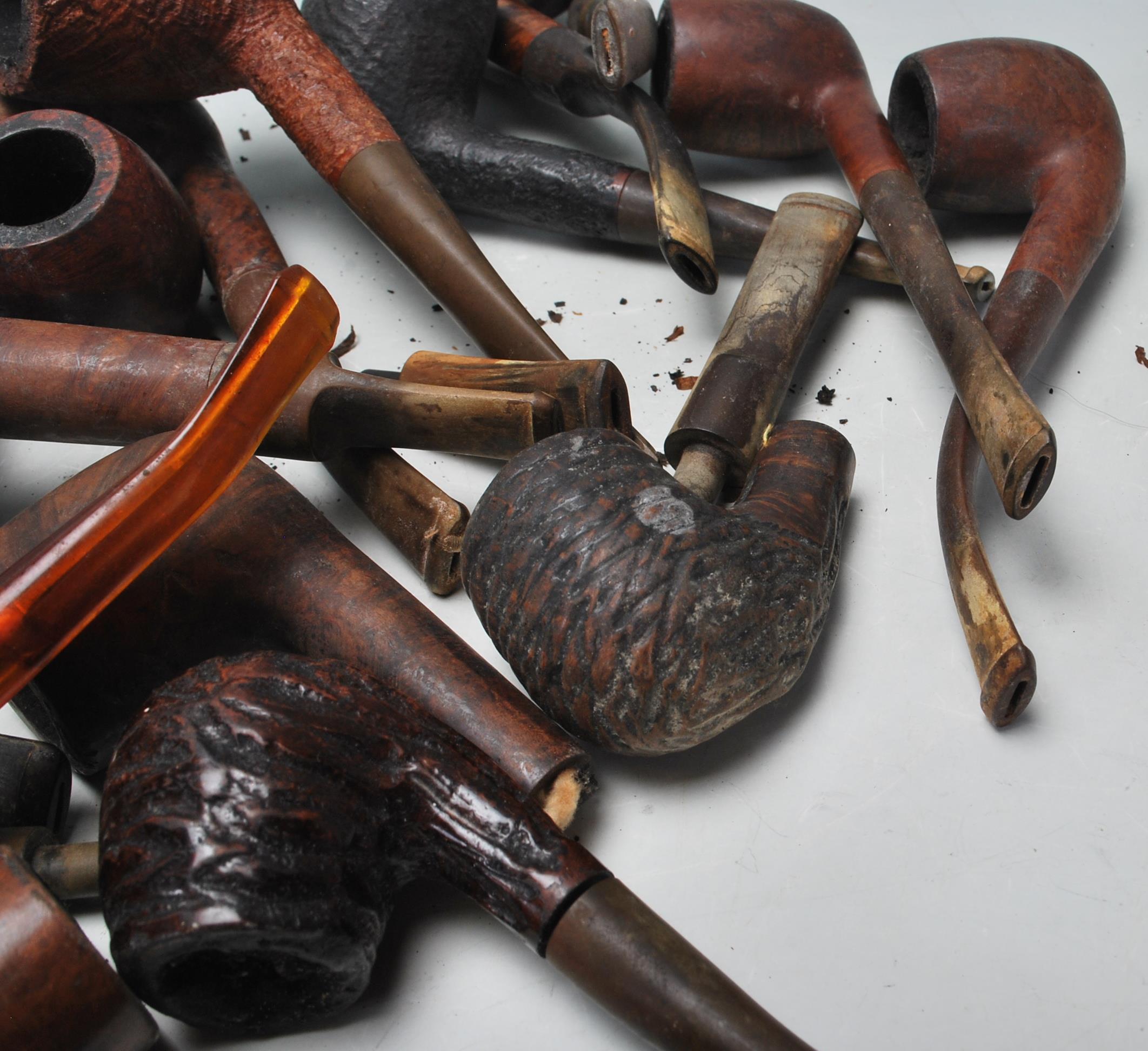 A collection of 15+ early & late 20th century tobacco pipes to include London made examples, - Image 6 of 7