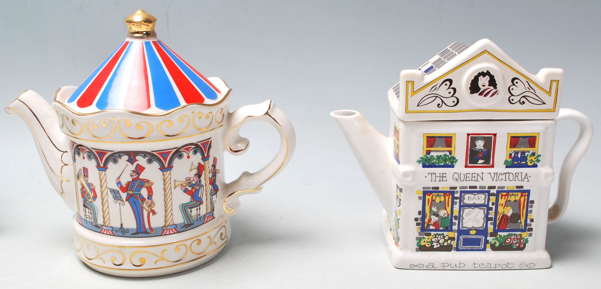 A collection of six 20th century retro teapots made by Wade being modelled in a vintage and - Bild 7 aus 7