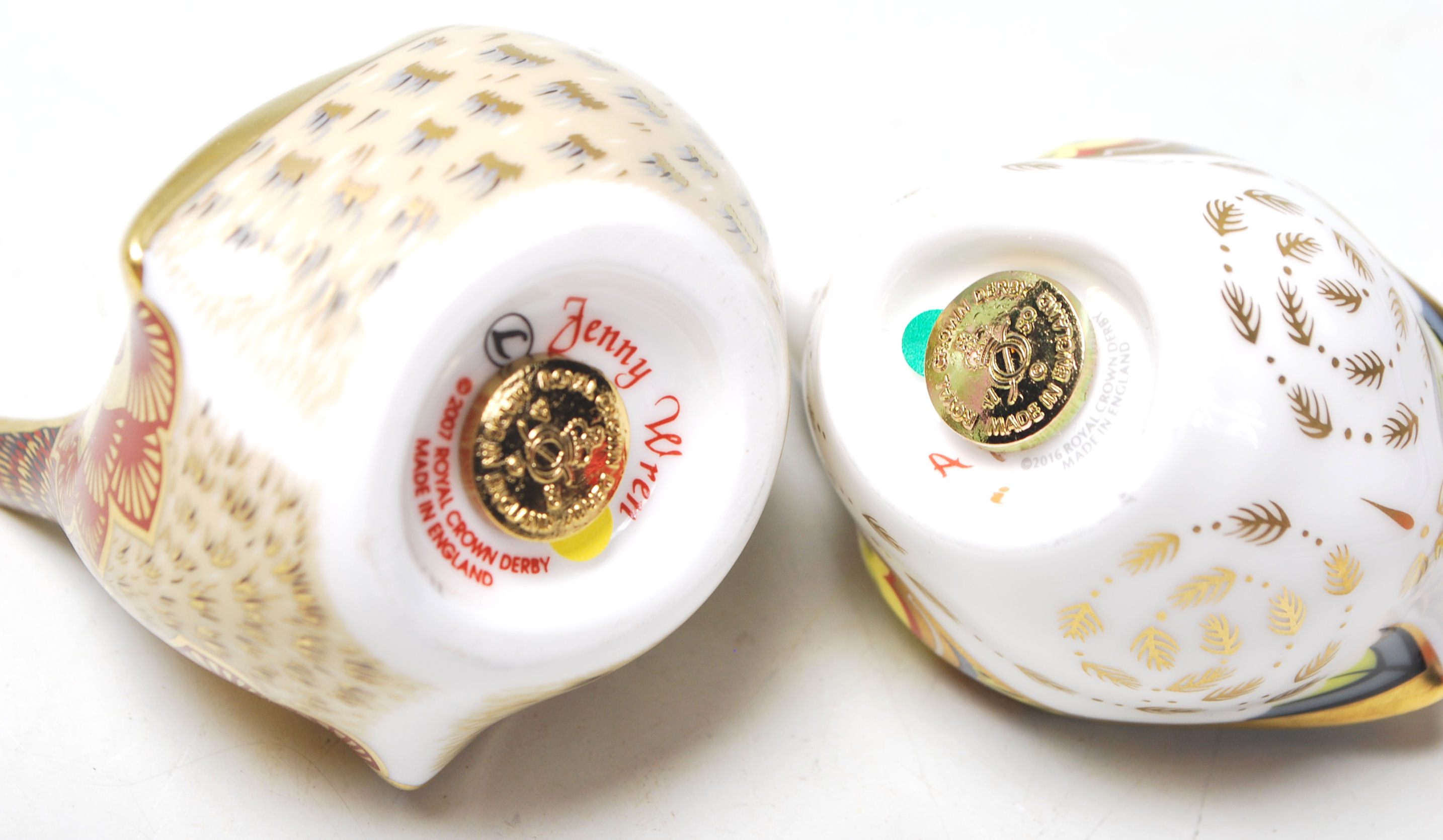 A pair of Royal Crown Derby paperweights both in the form of birds including Jenny Wren and both - Image 6 of 6