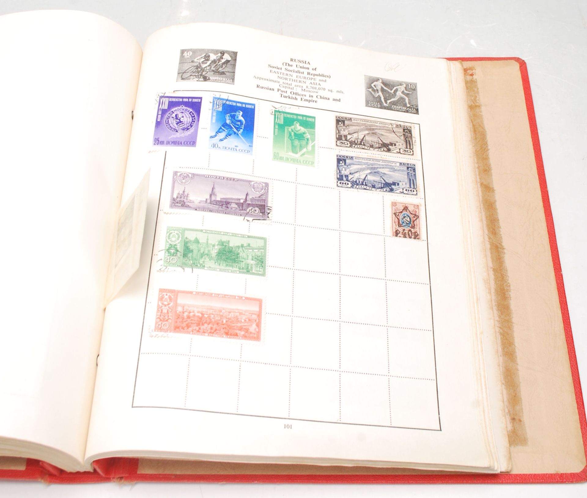 A good collection of 20th Century worldwide stamps to include stamps from Great Britain, Jersey, - Bild 7 aus 10