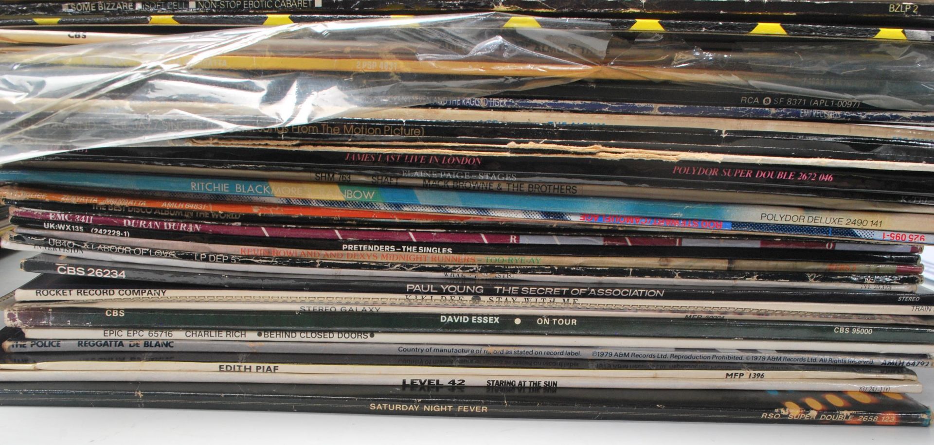 A large collection of vintage vinyl LPs from the 60's, 70s, 80s & 90s to include Emerson Lake & - Bild 7 aus 9