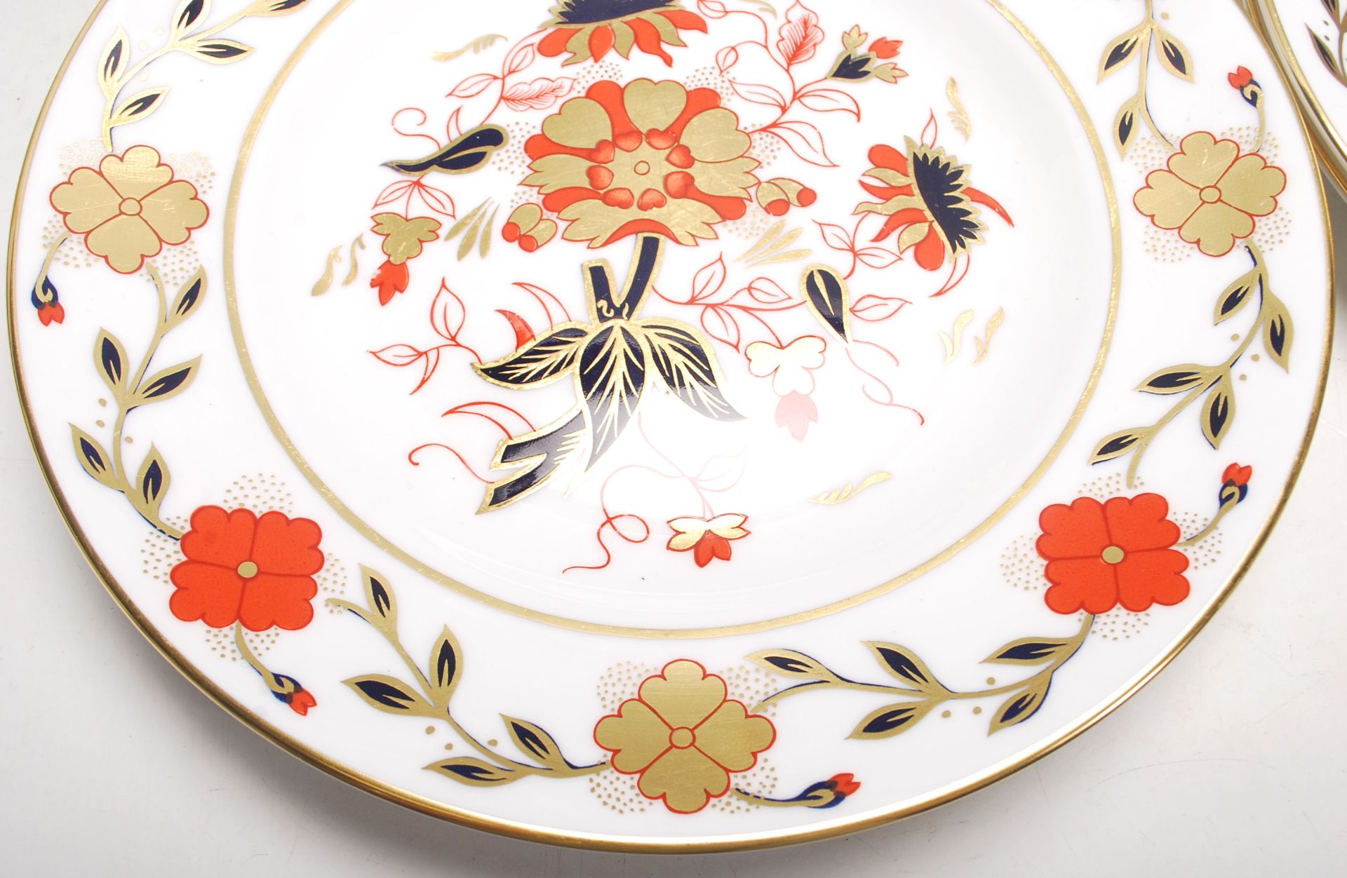 A group of vintage Royal Crown Derby Asian Rose pattern plates each being decorated with red and - Image 3 of 5