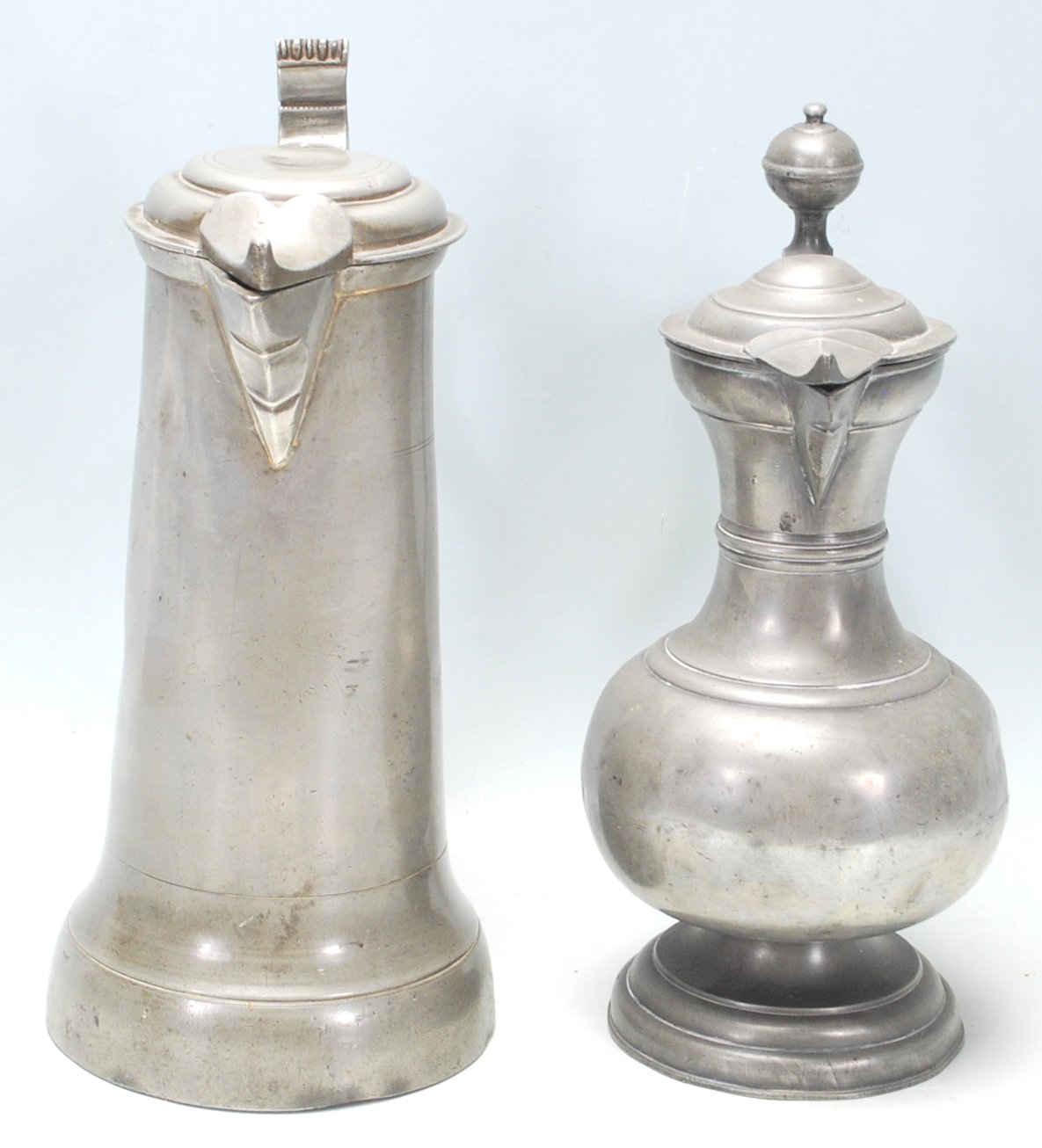 Two 18th Century pewter wine tankards having scroll handles and beak shaped spout with makers mark - Image 5 of 6