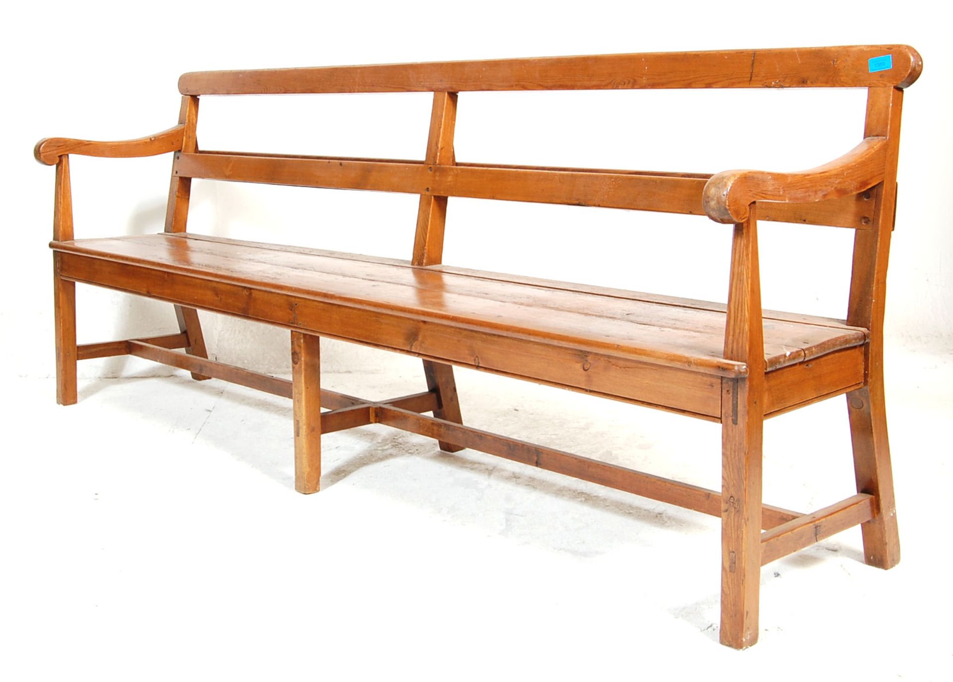 An early 20th century Railway / bus station pew bench with scroll armrest, plank seat, bentwood - Bild 3 aus 4