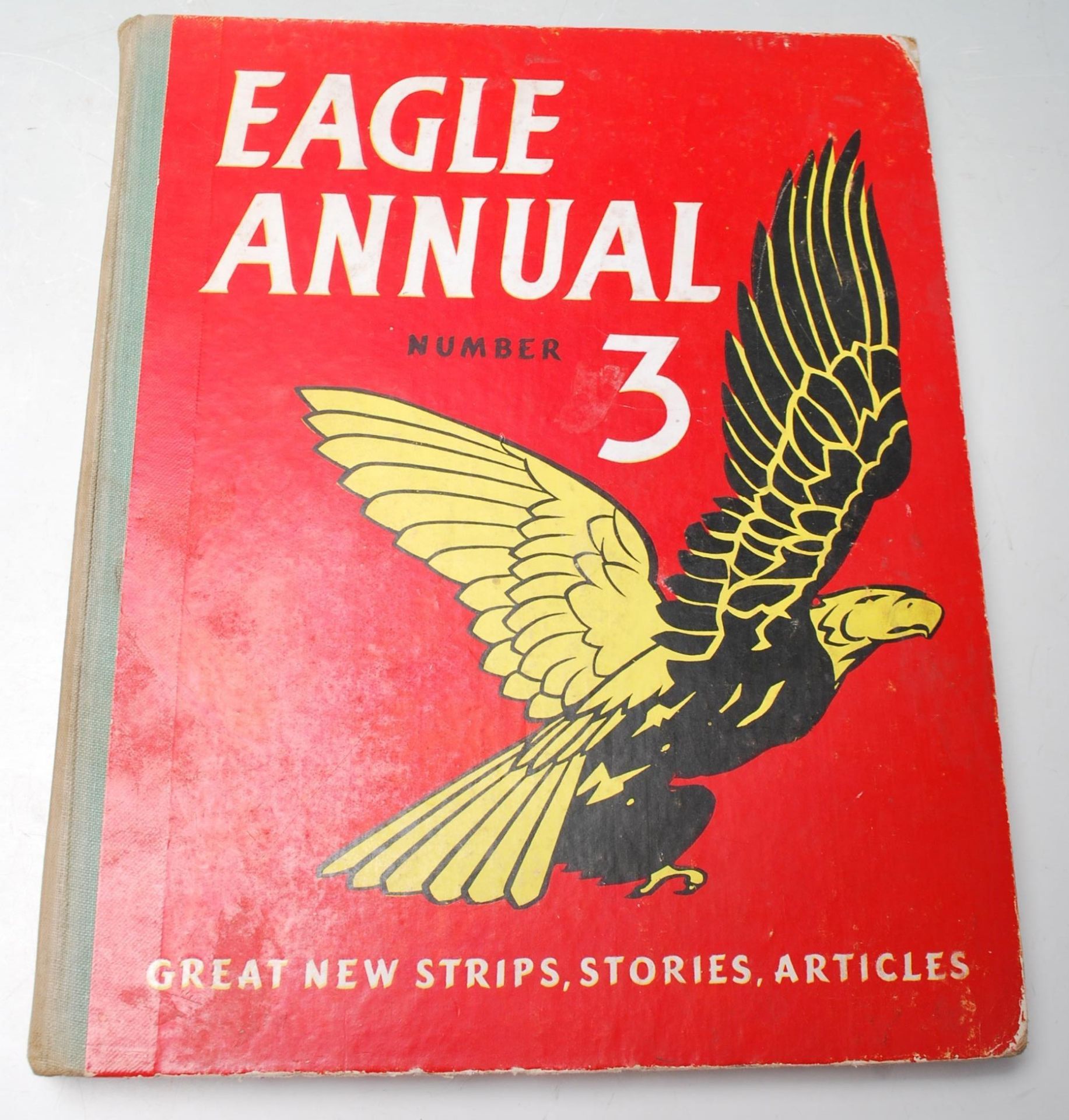 A group of five vintage retro Eagle Annual annuals by Hilton Press Ltd, edited by Marcus Morris to - Bild 20 aus 22