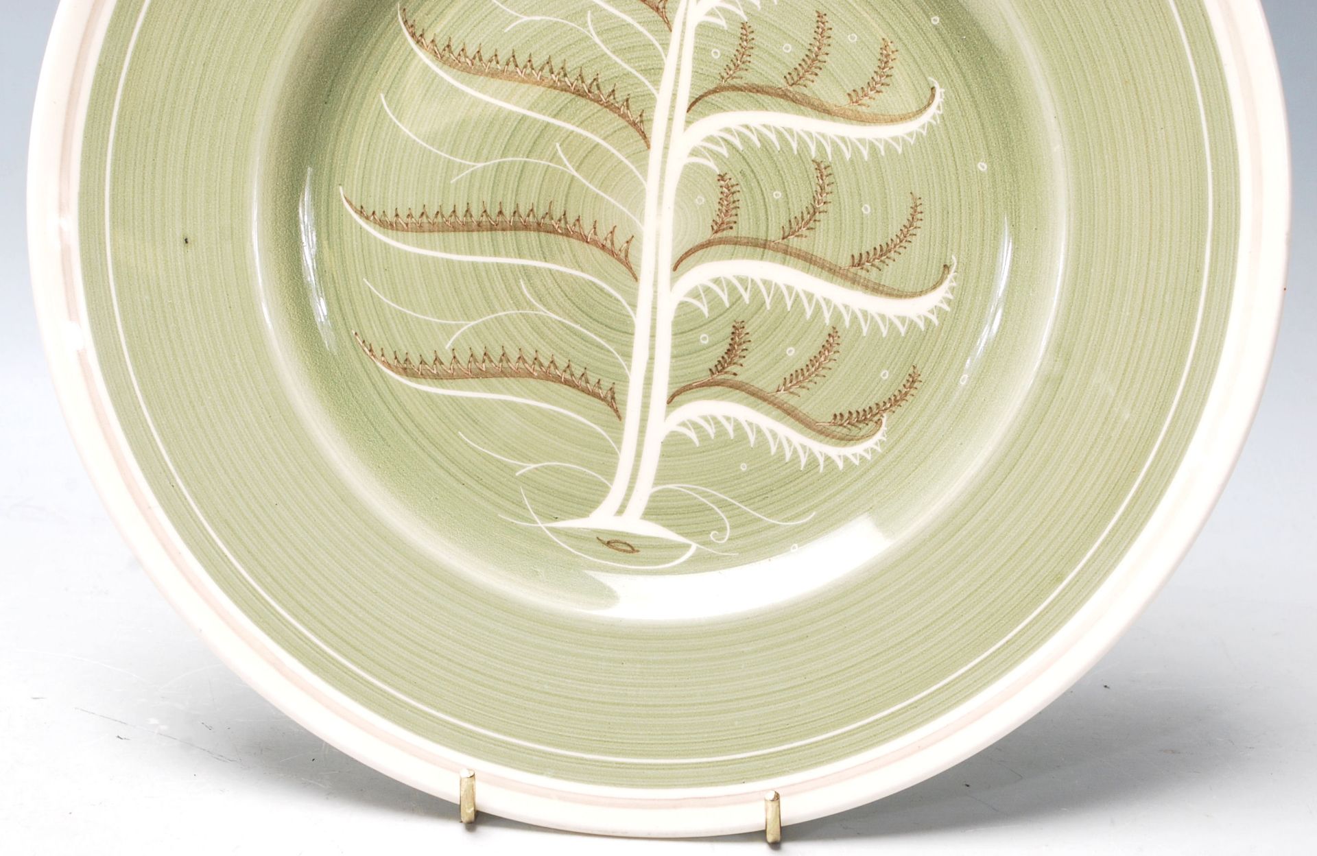 Art Deco Susie Cooper “ tree of life “ cabinet plate with green colour background white rim and tree - Bild 3 aus 4